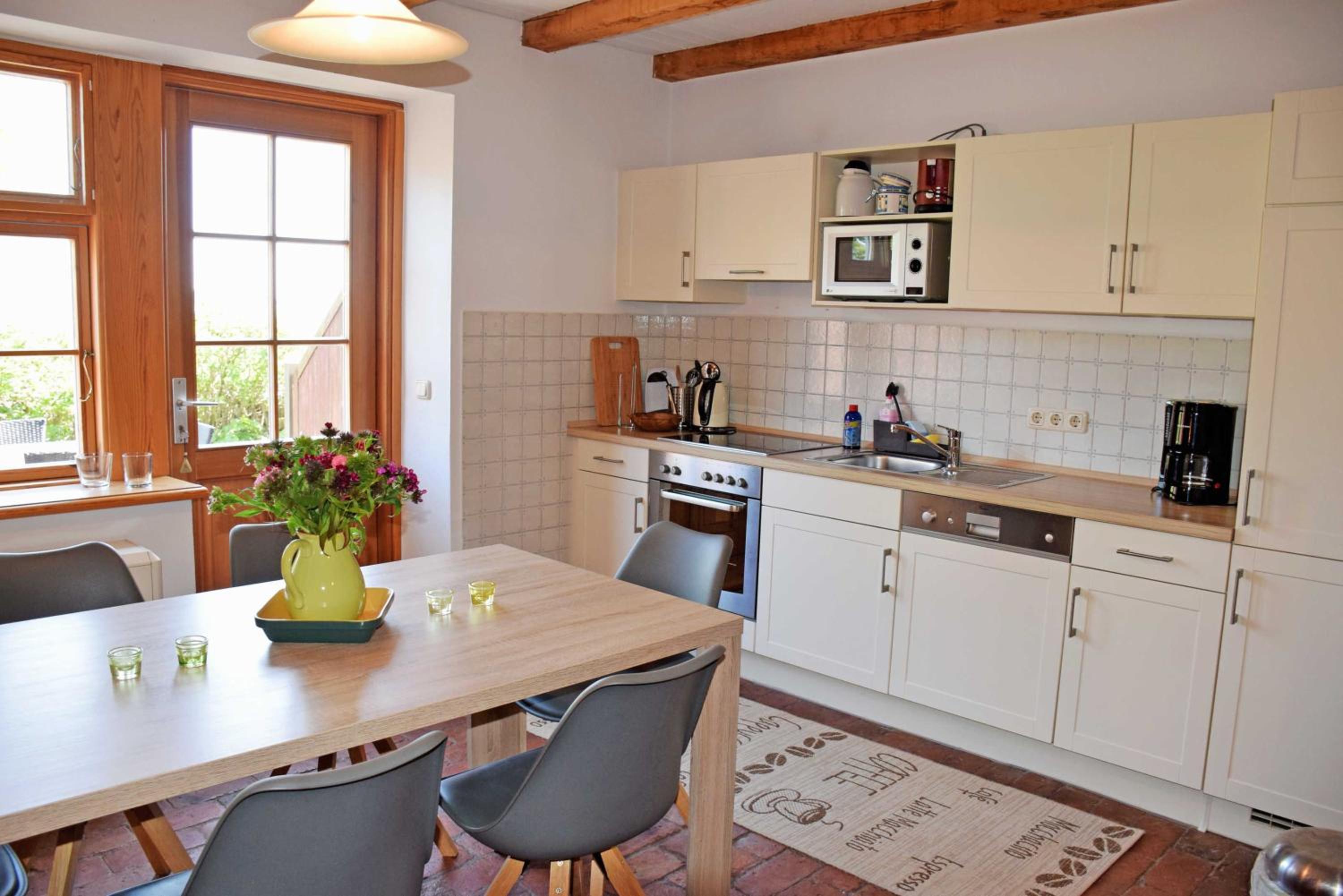 Three-Bedroom House photo 2