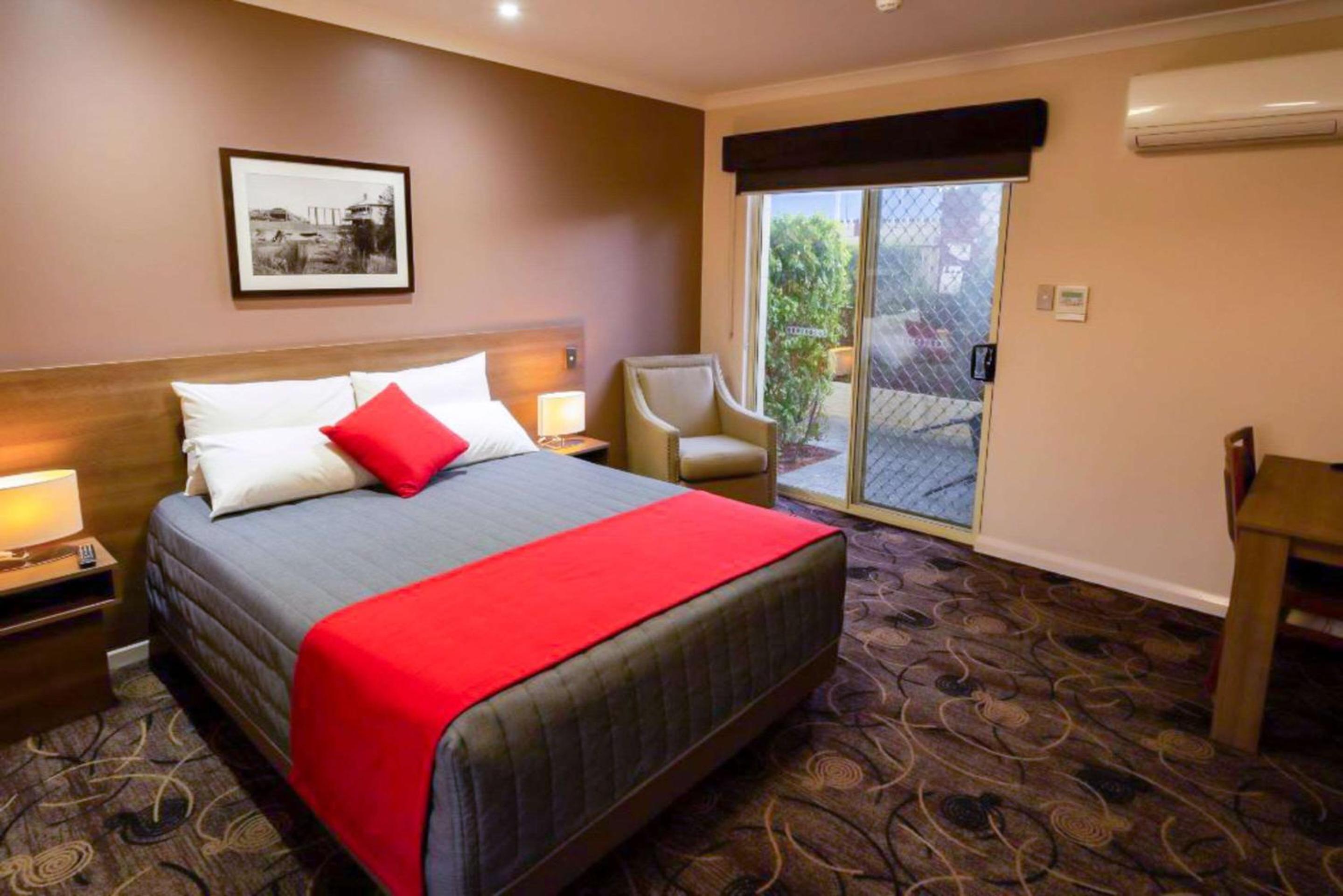 Premium Queen Room