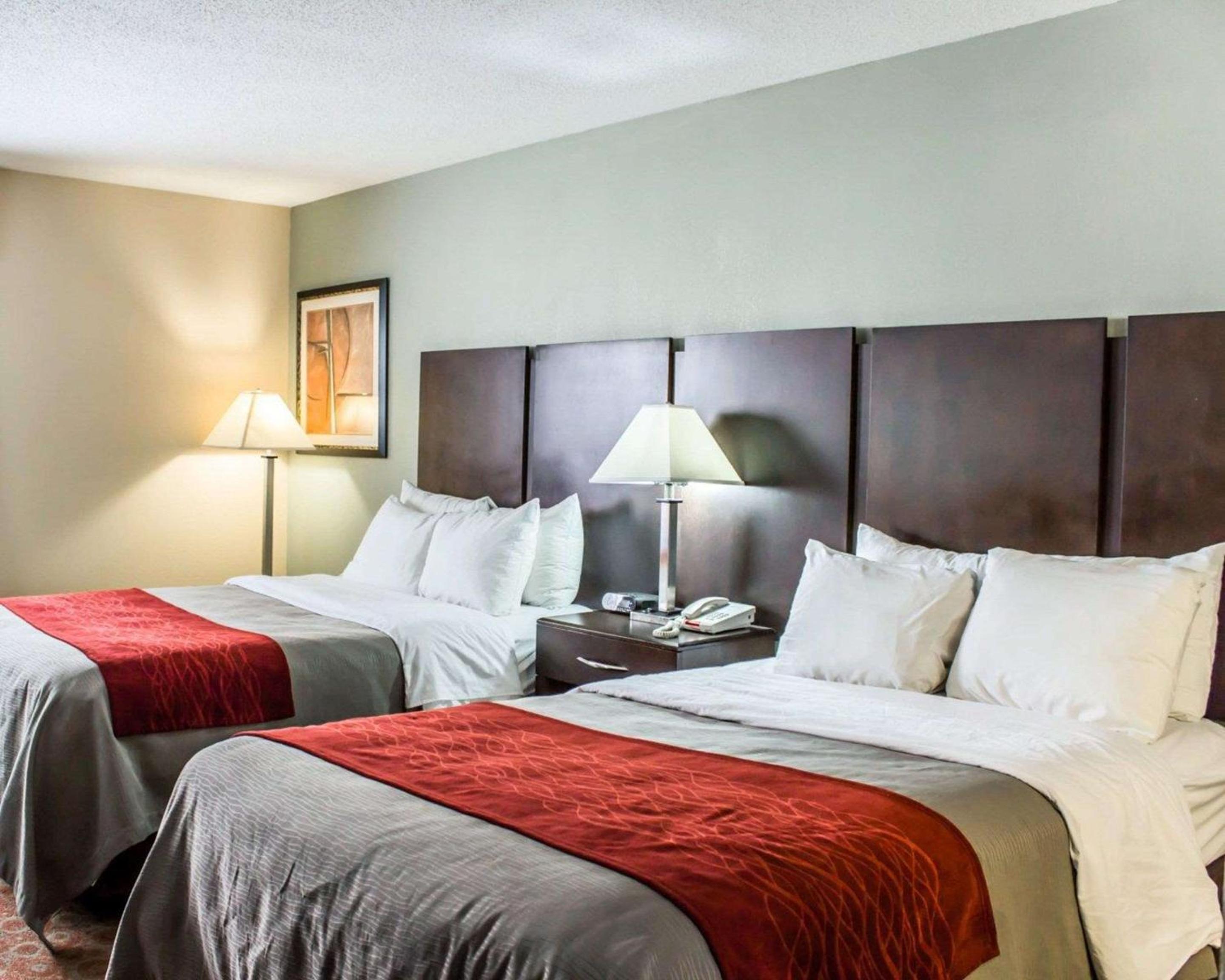 Double Room with Two Double Beds - Non-Smoking - Photo 2