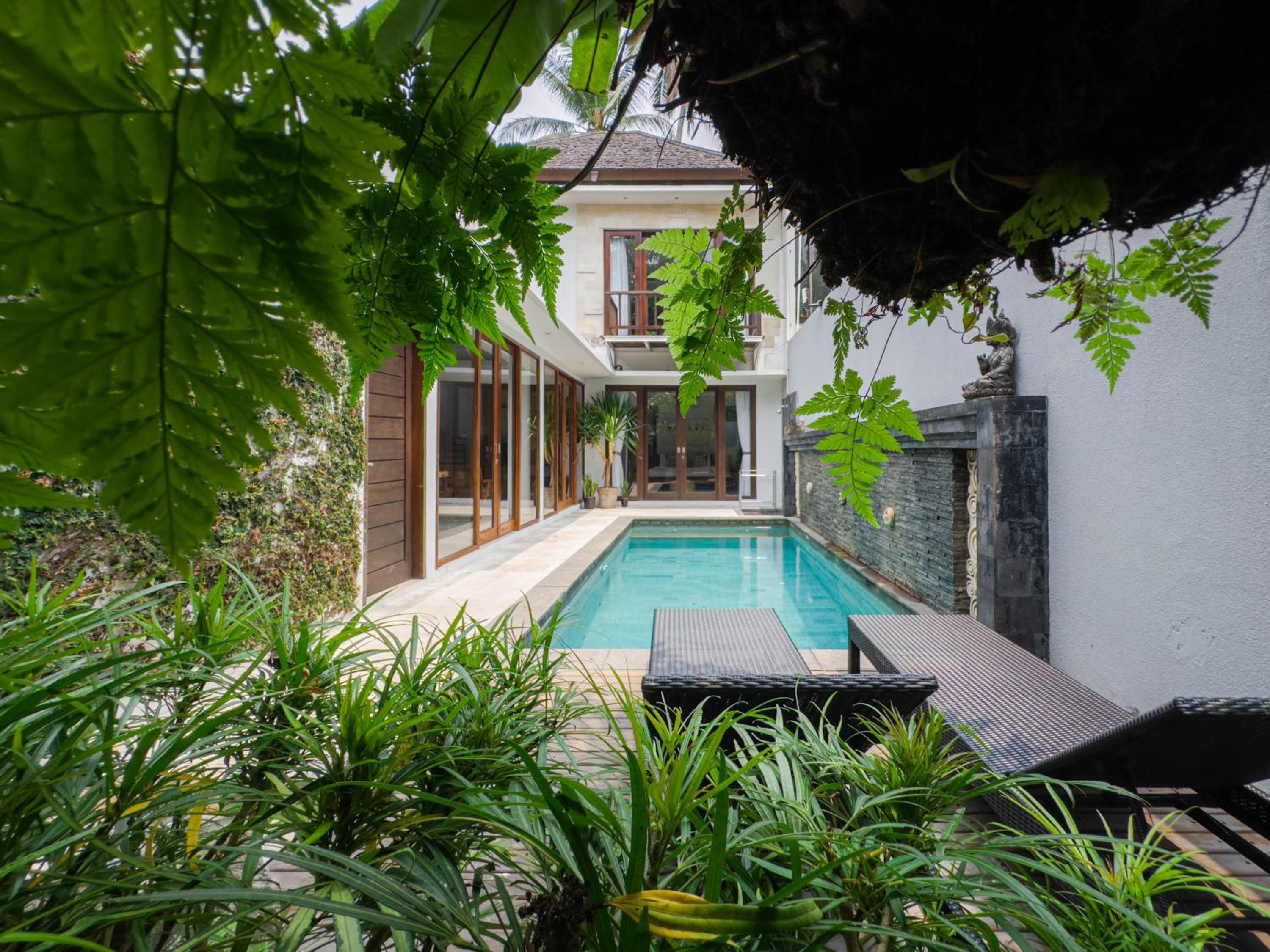 Two-Bedroom Villa with Private Pool, Bathtub and Kitchen photo 2