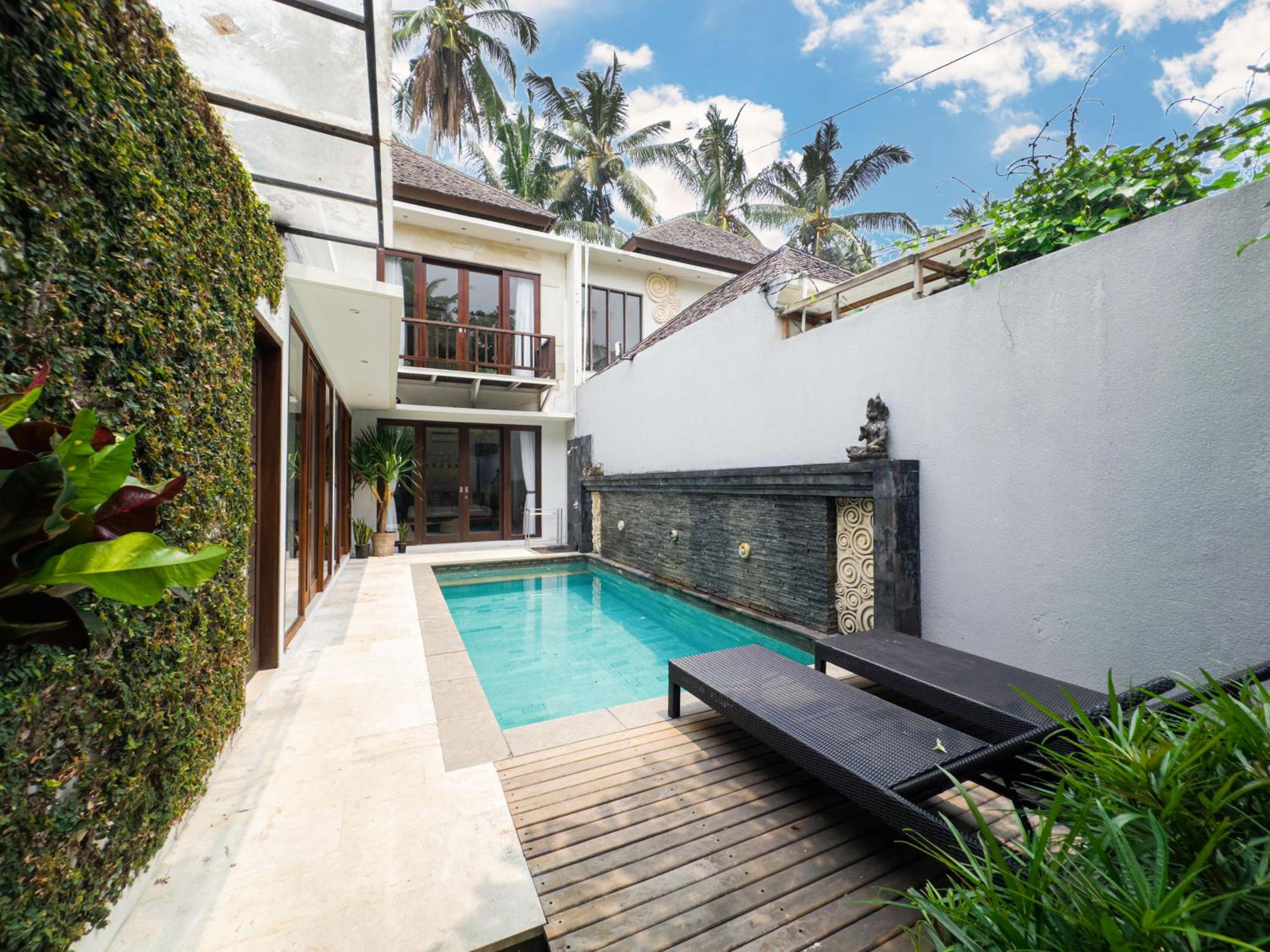 Two-Bedroom Villa with Private Pool, Bathtub and Kitchen photo 3