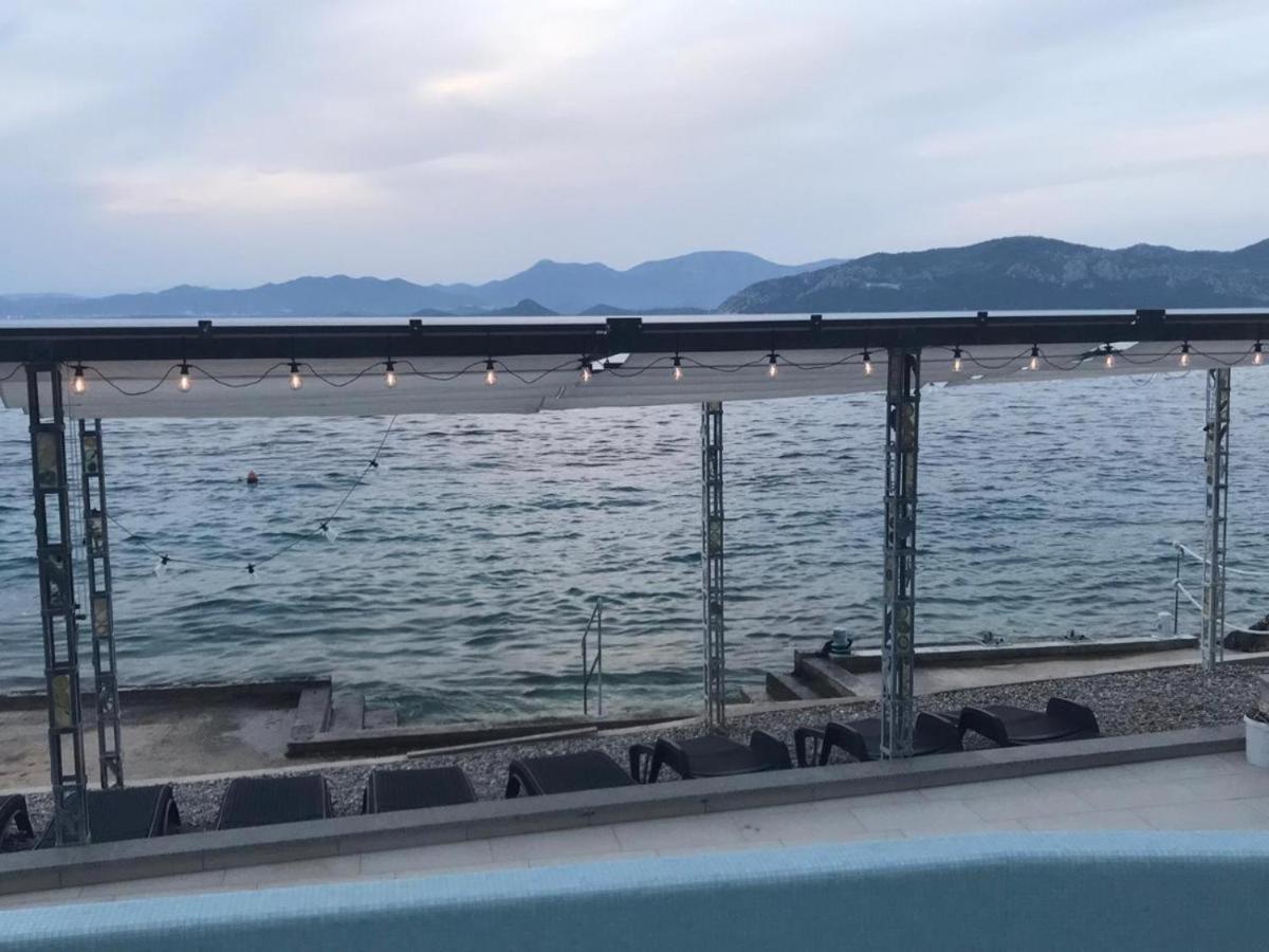 One-Bedroom Apartment with Sea View photo 2