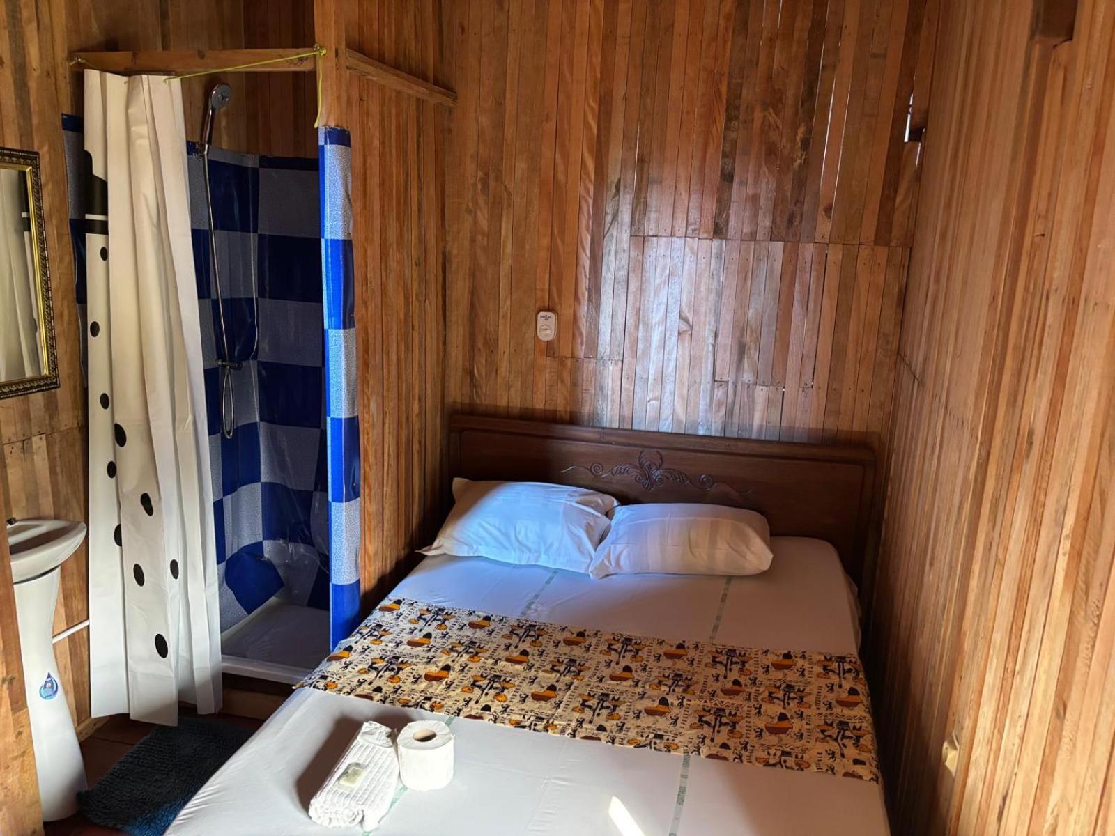 Standard Double Room with Shared Bathroom photo 2