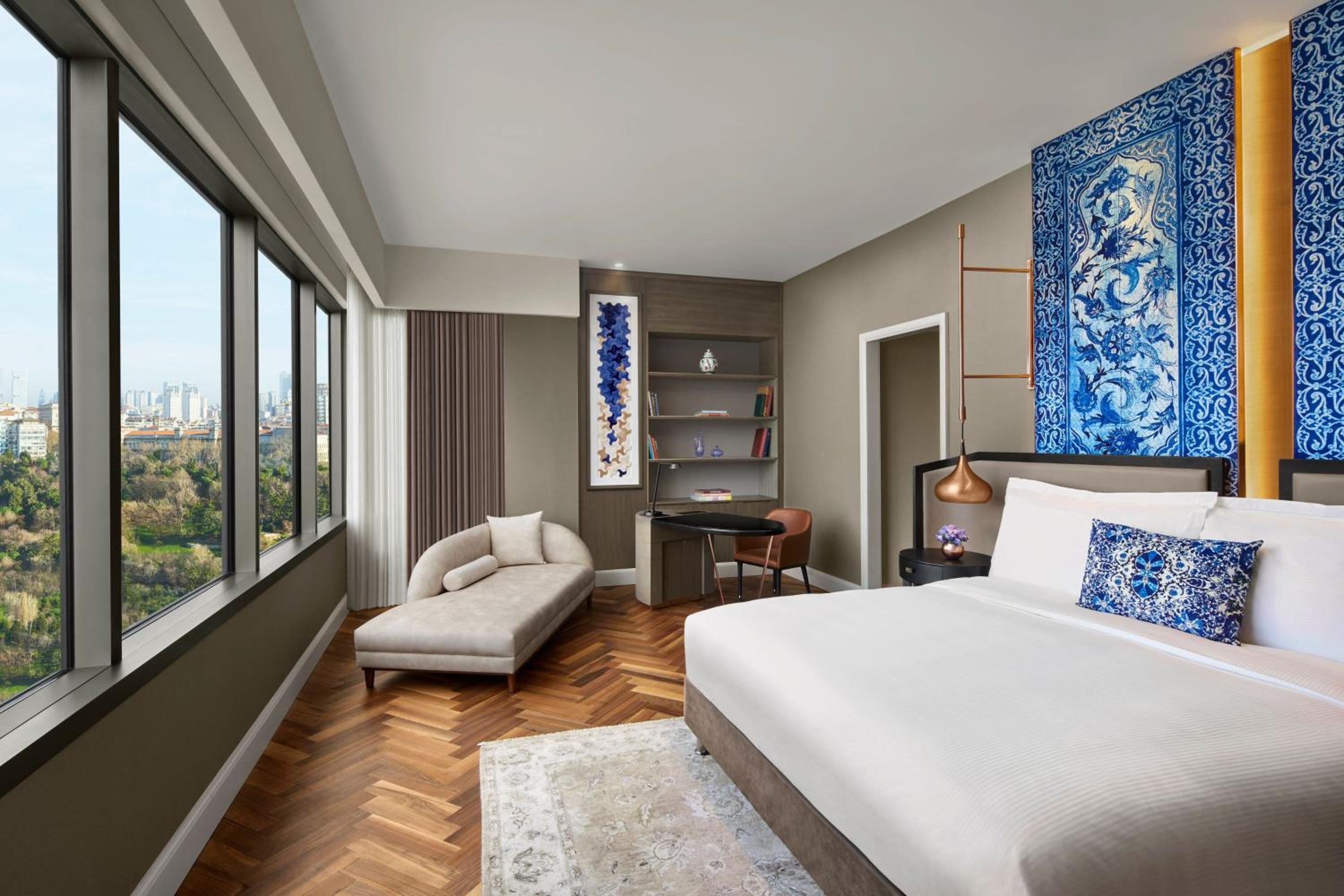 Istanbul Suite with Club Lounge Access photo 1