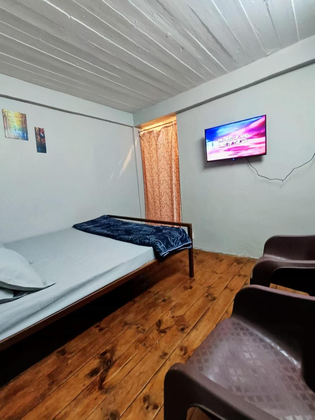 Double Room with Private Bathroom photo 1