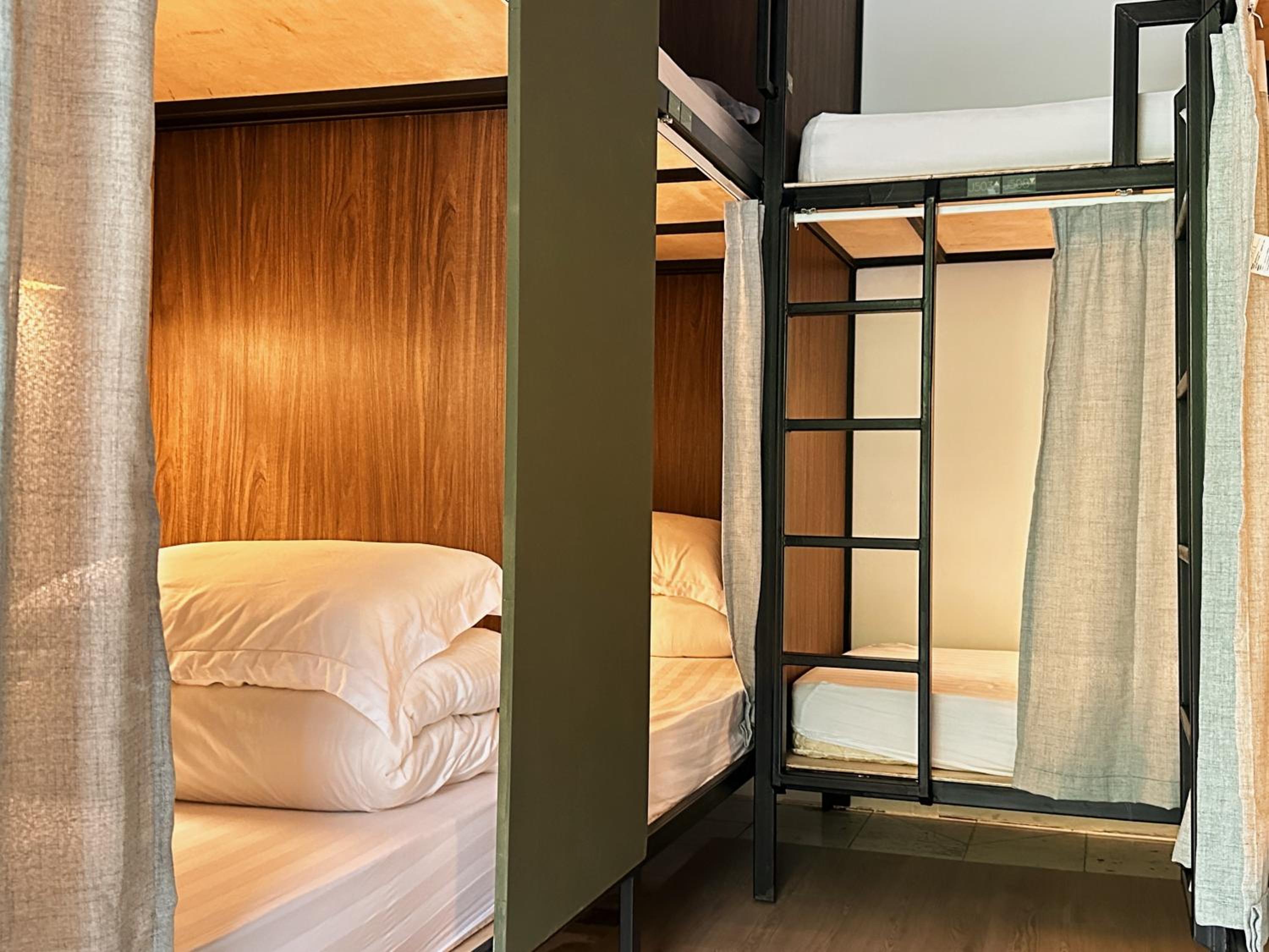 Bed in 10-Bed Mixed Dormitory Room photo 2
