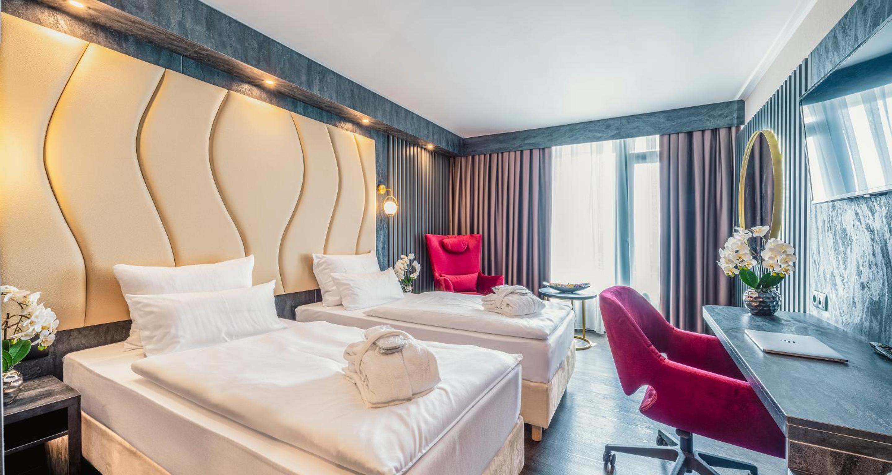 Deluxe Double Room - Photo 3
