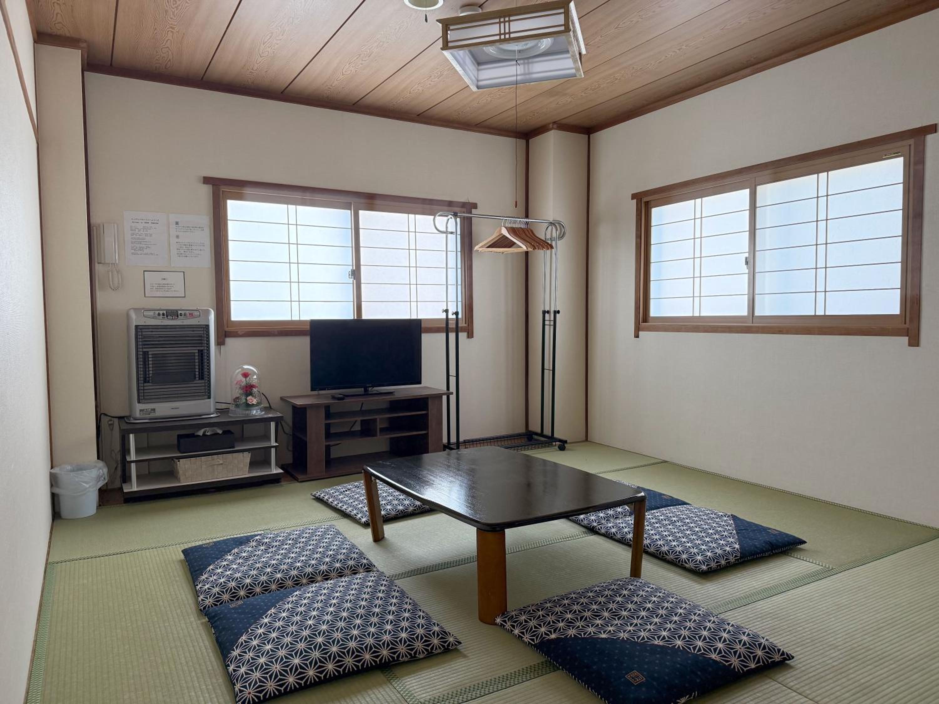 Quadruple Room with Shared Bathroom photo 1