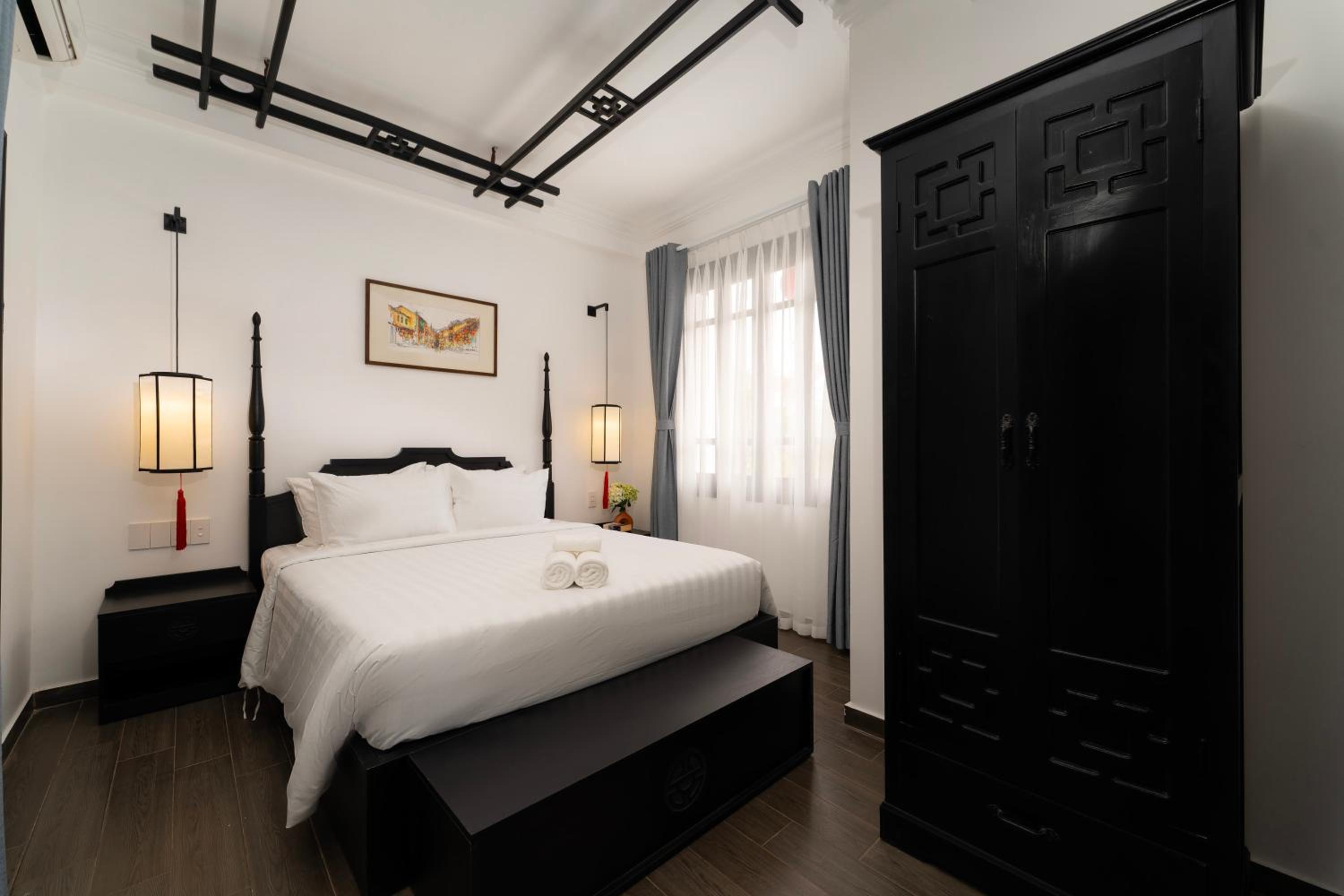 Deluxe Double Room with Balcony photo 3