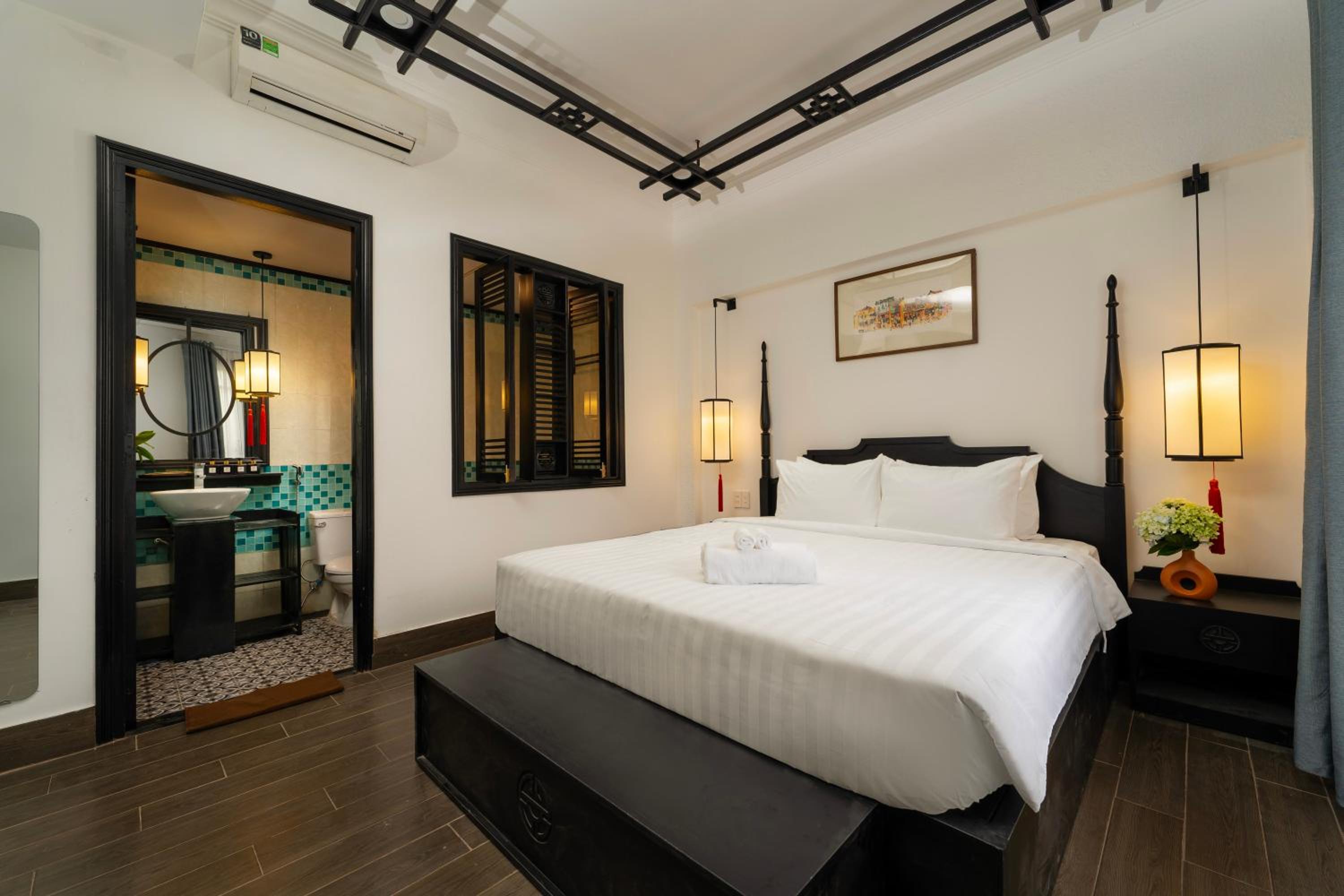 Deluxe King Room - Photo 3