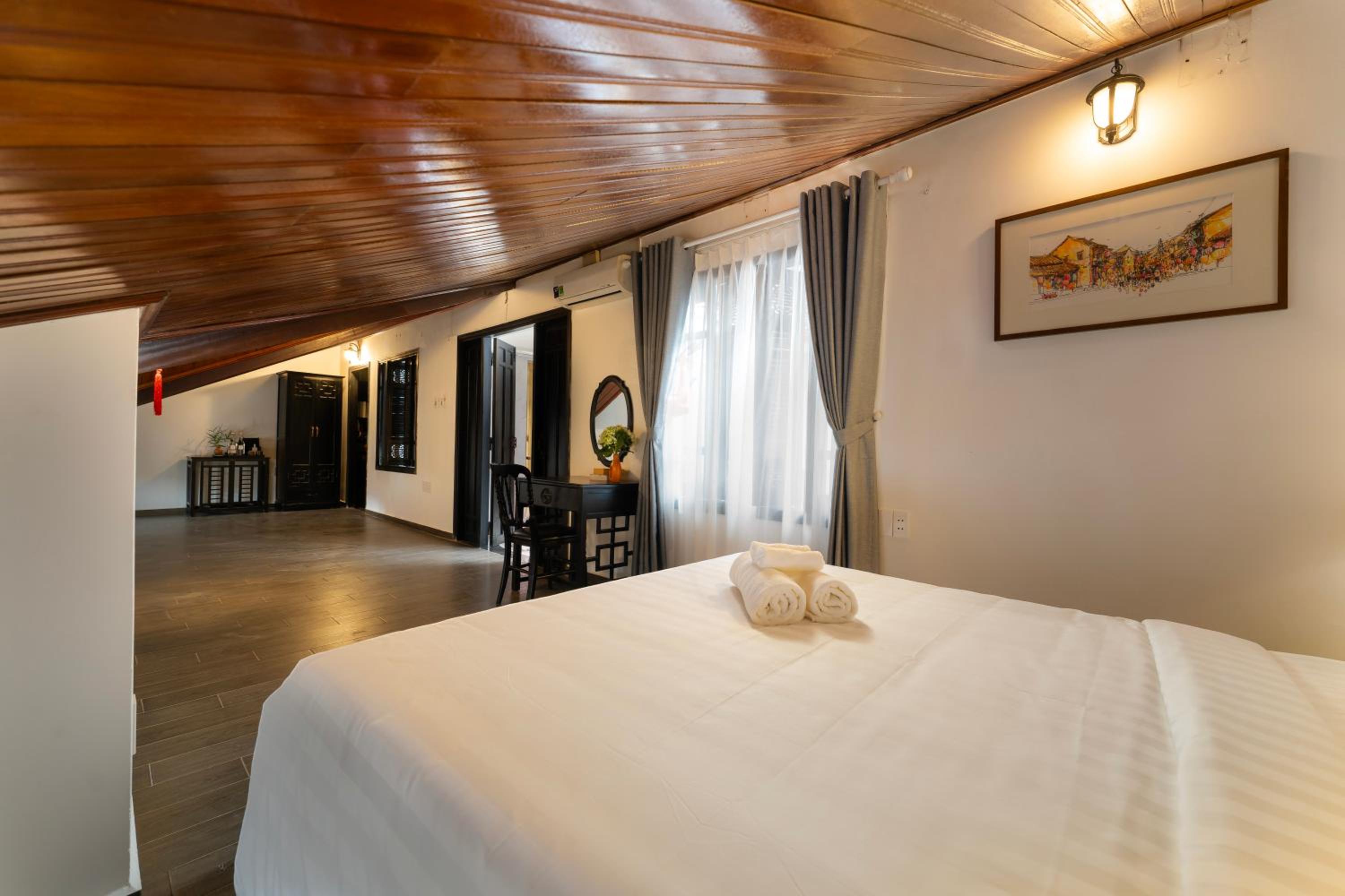 Deluxe Room - Photo 5