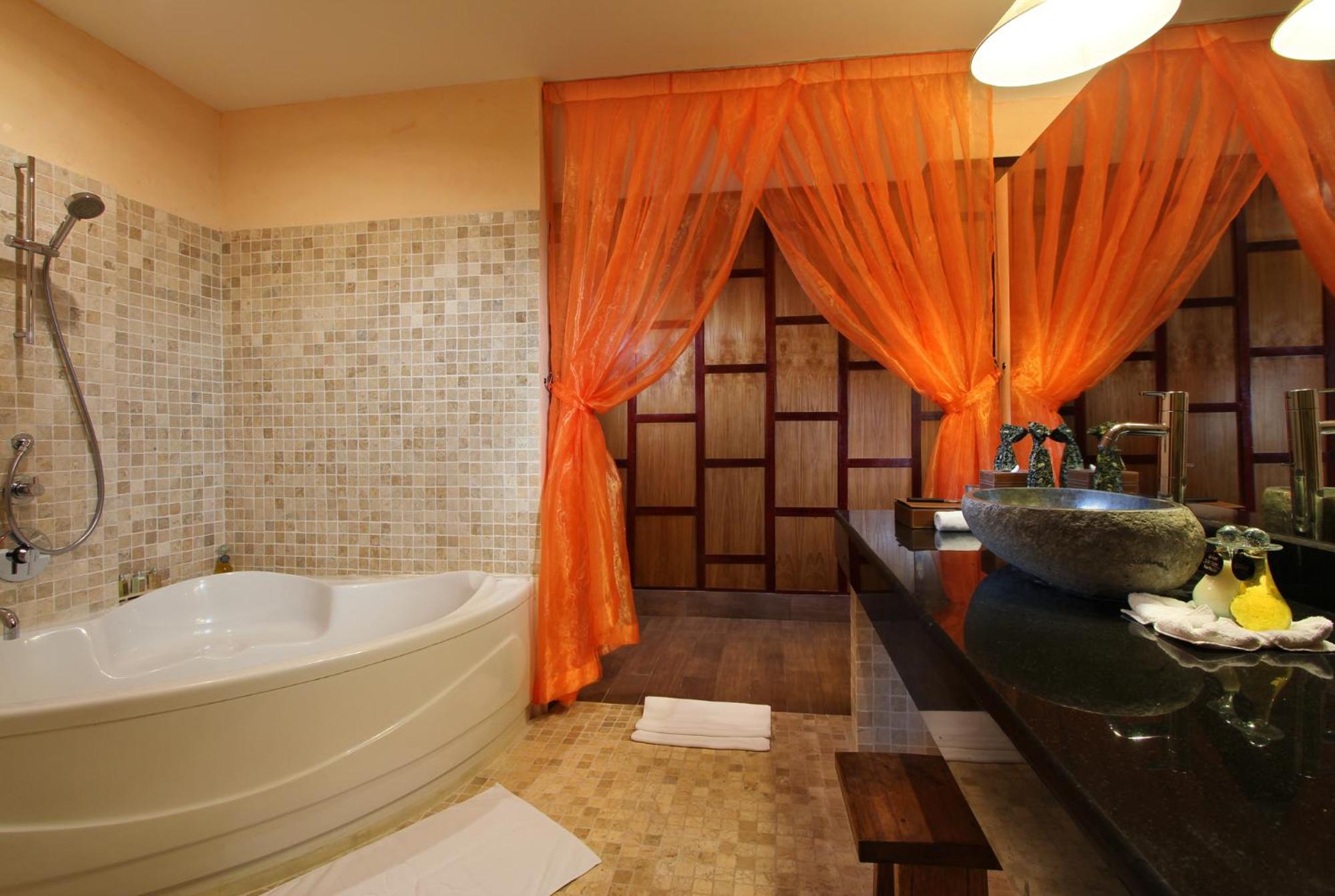 Jungle Suite thumbnail 5