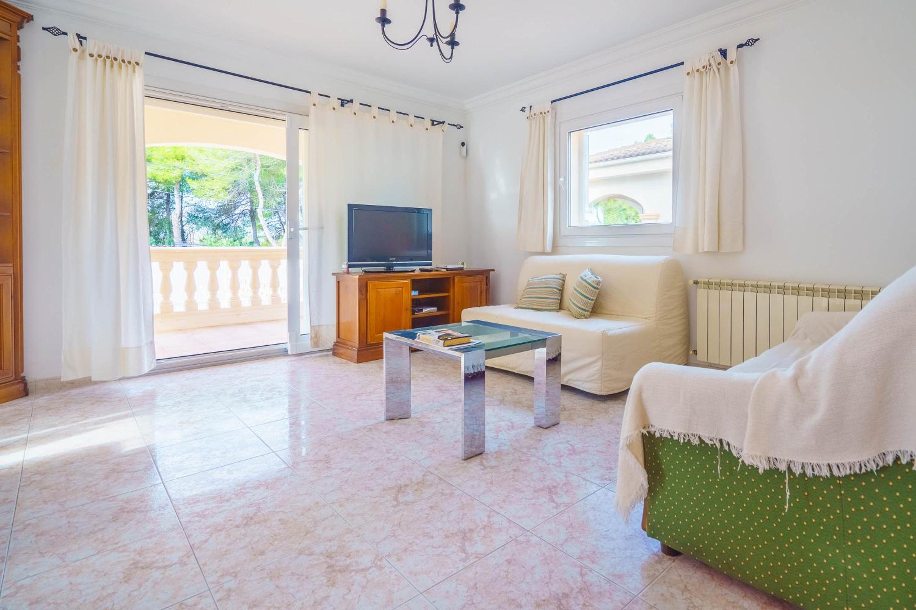 Villa photo 3