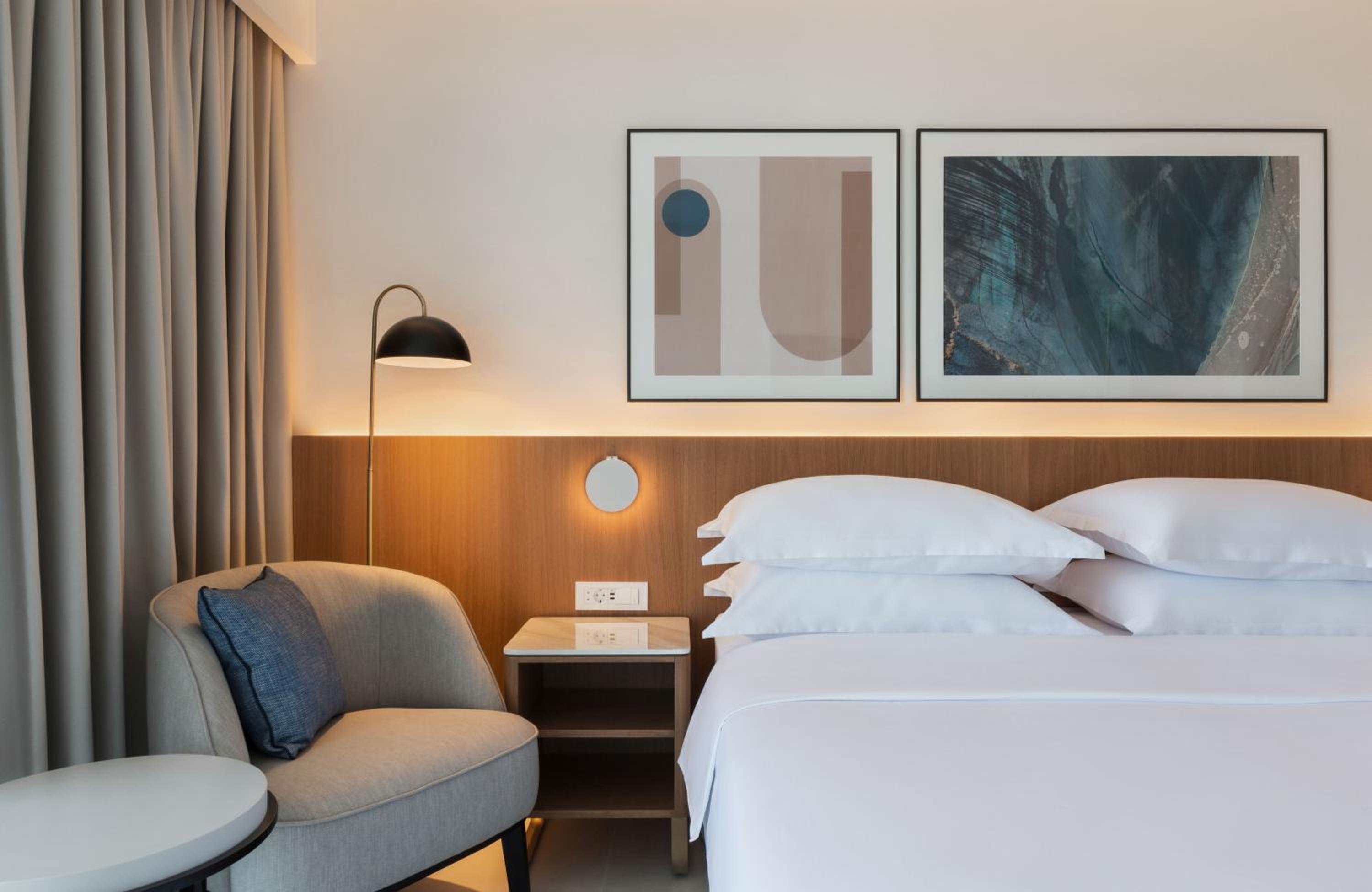 Double Room with Balcony - Photo 3