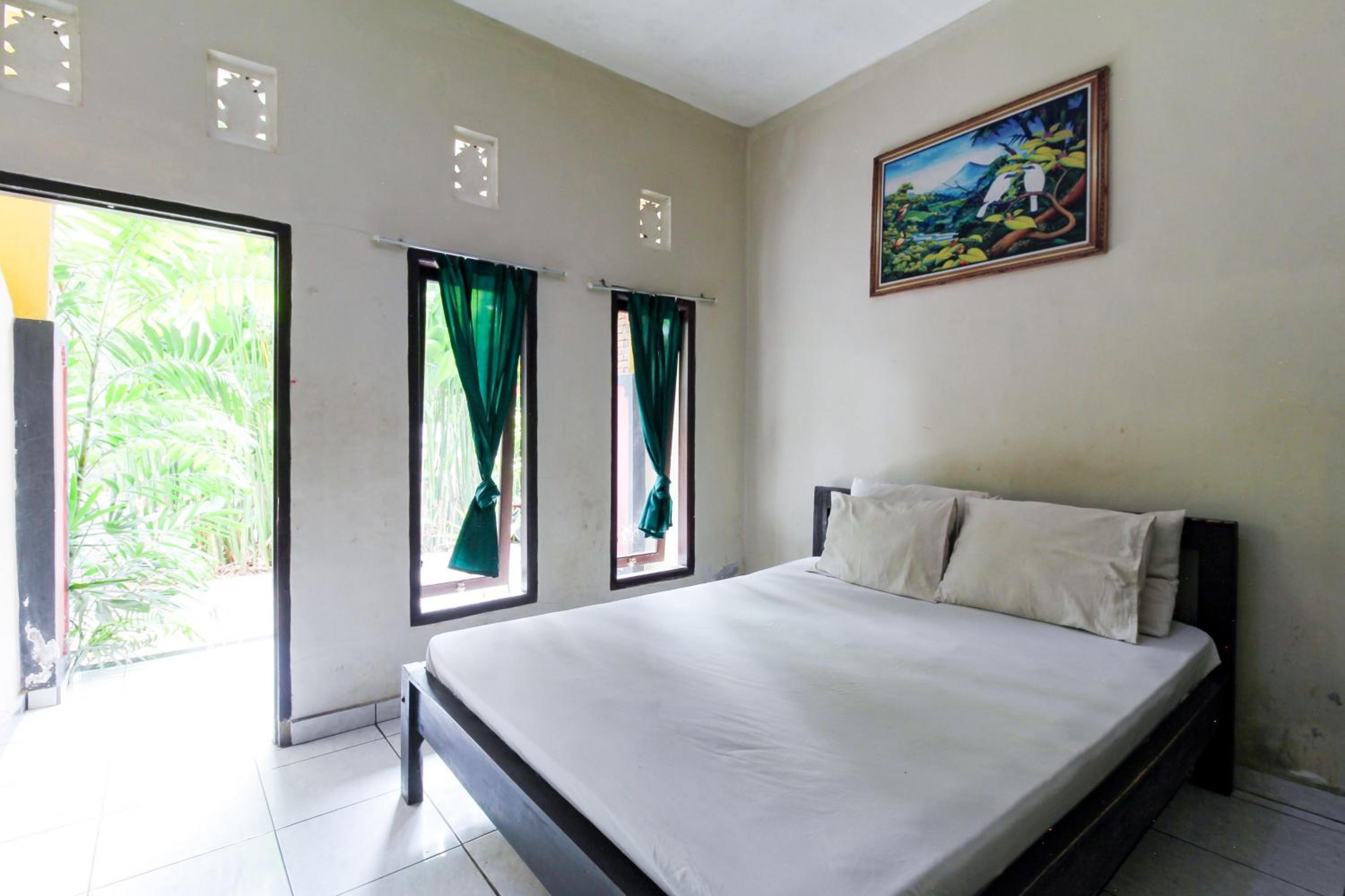 Standard Double Room with Fan photo 2