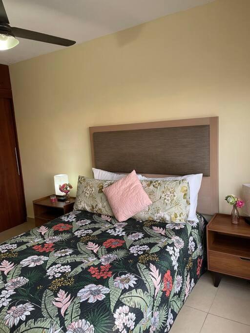 Three-Bedroom House photo 2