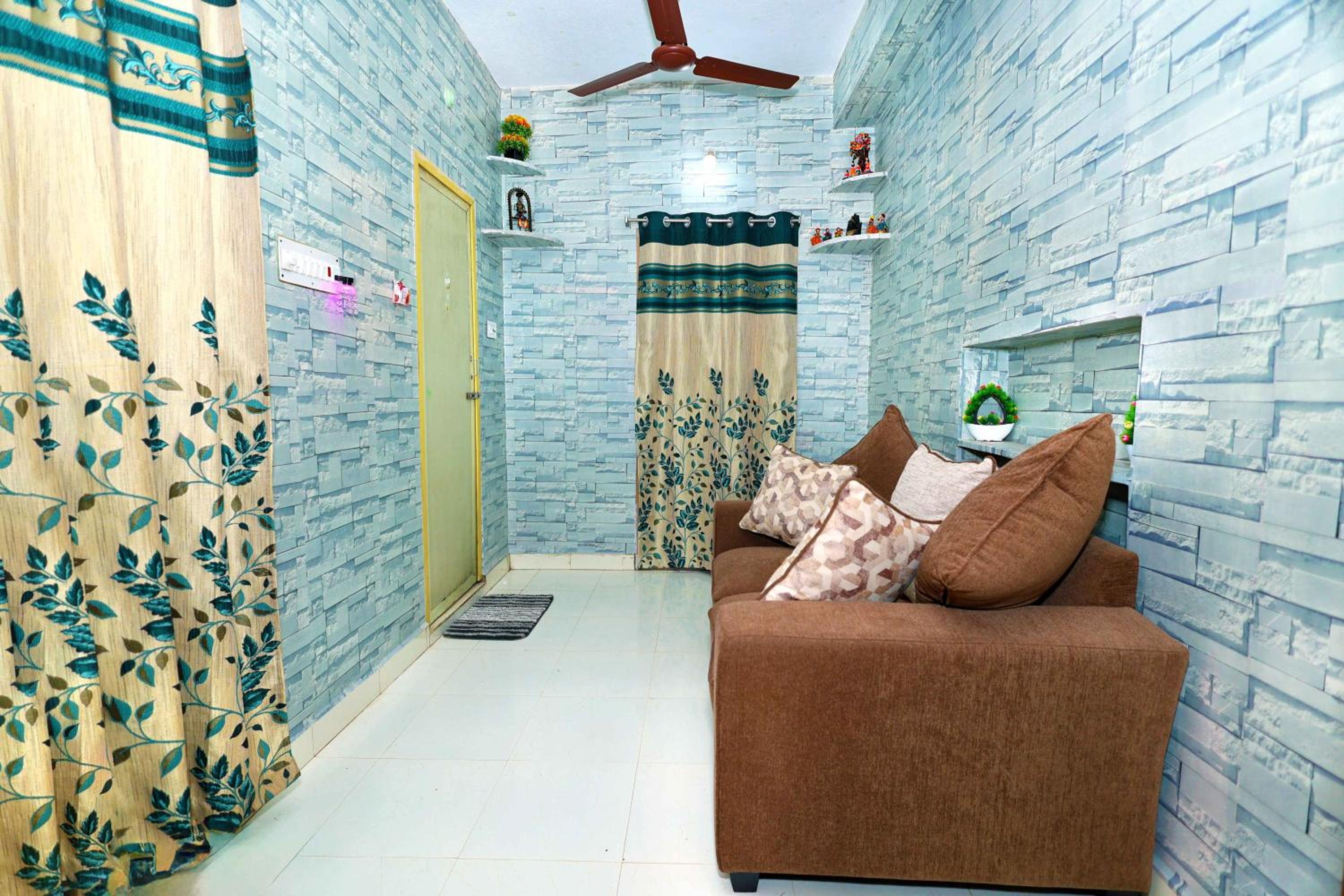 One-Bedroom House photo 1