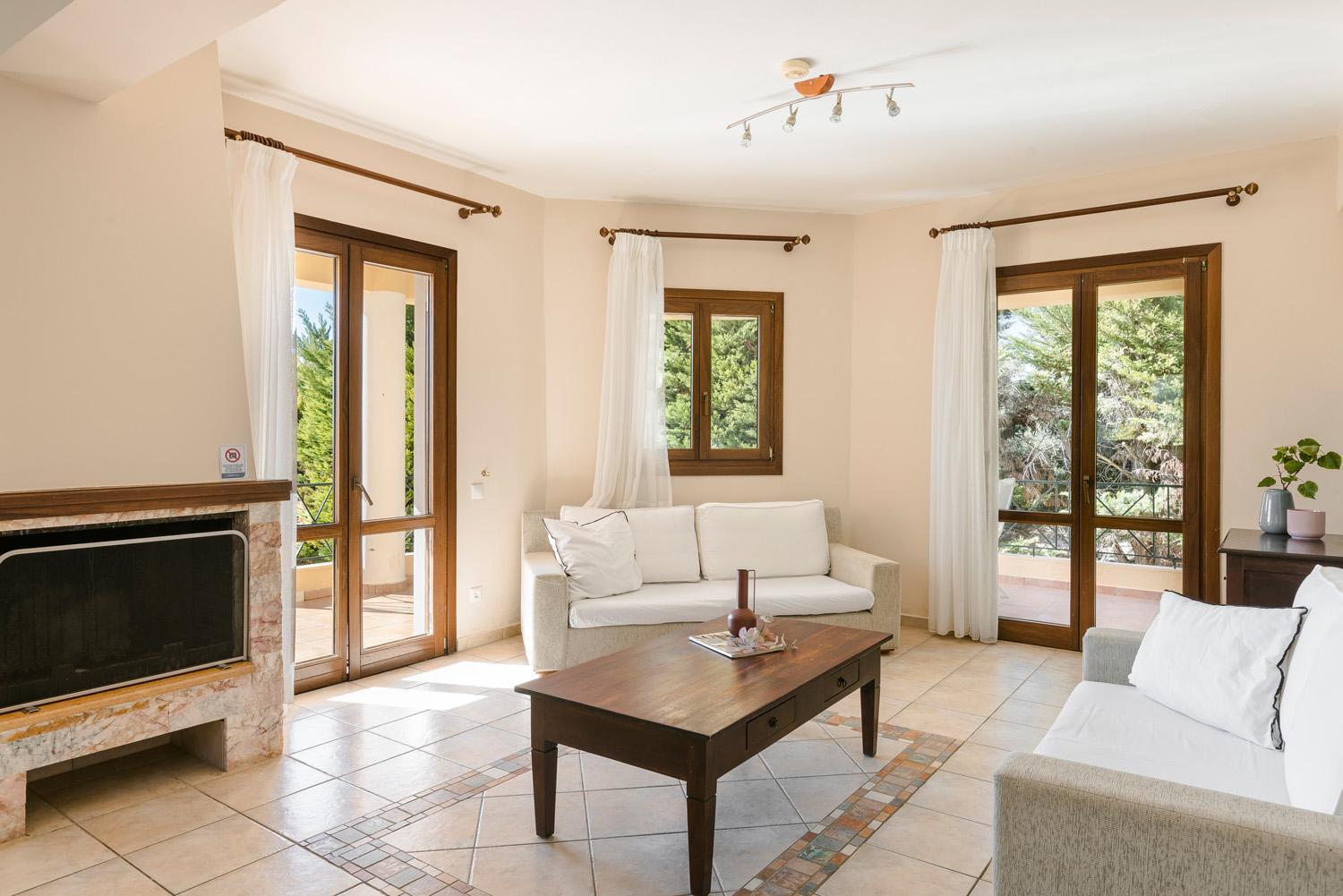 Villa photo 2