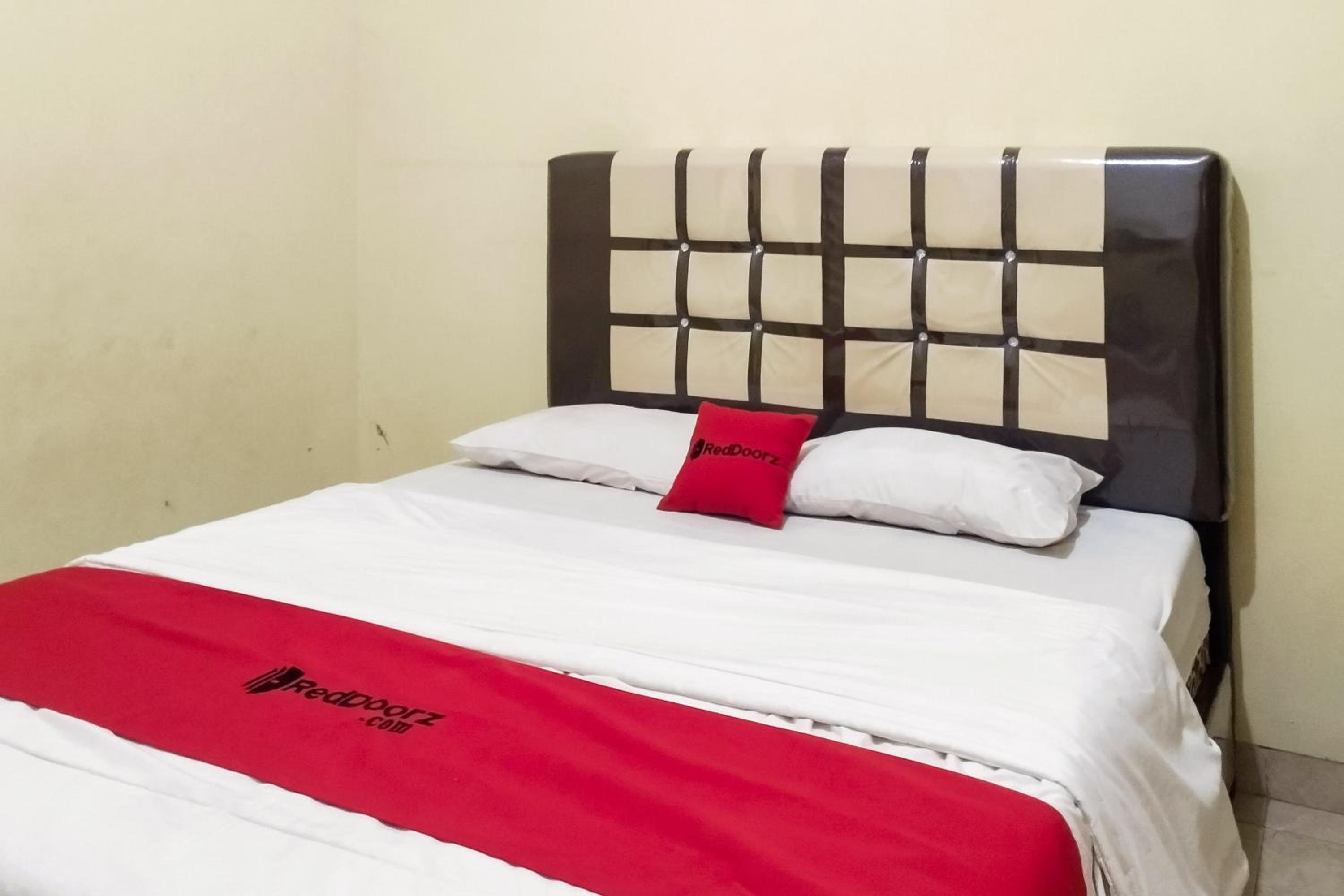 Standard Double Room - Photo 10