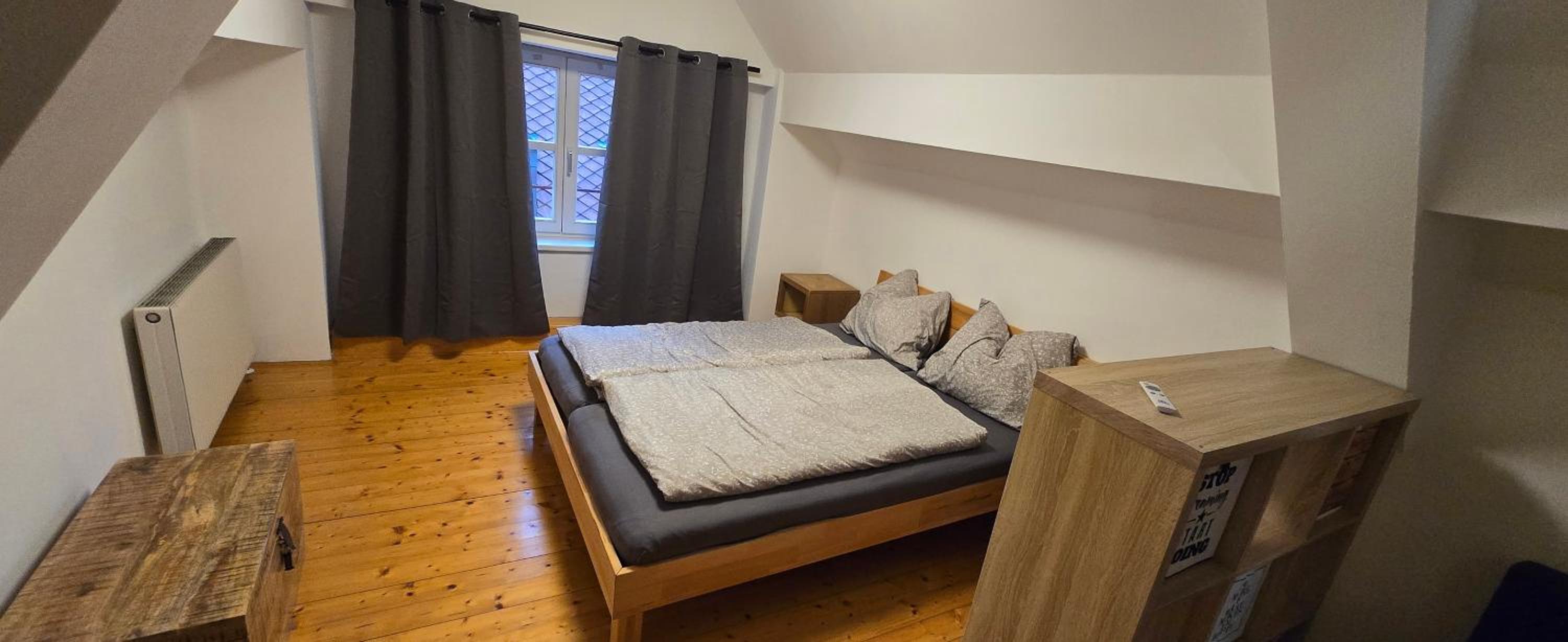 One-Bedroom Apartment photo 1