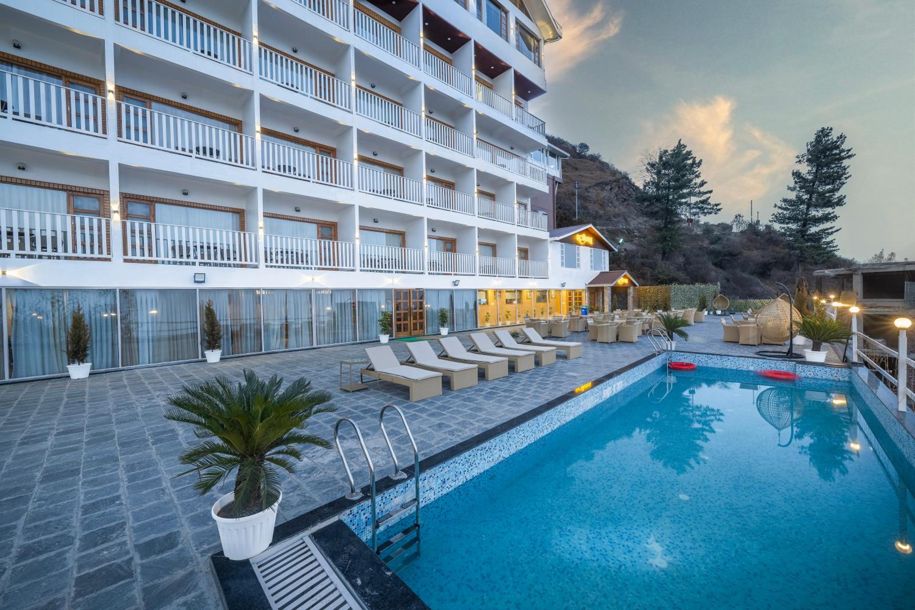 Double Room with Pool View