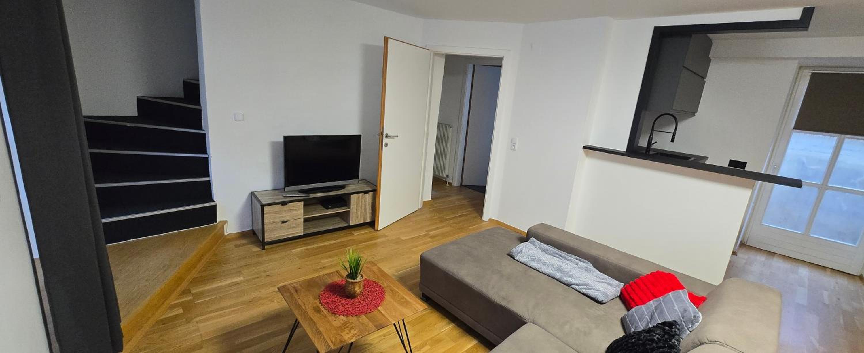 One-Bedroom Apartment photo 2