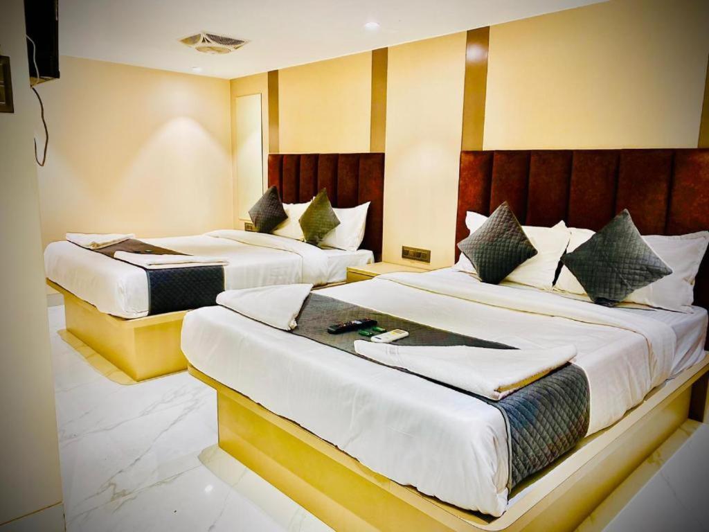 Deluxe Family Suite
