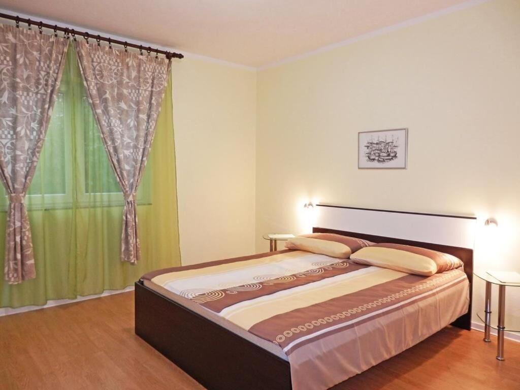 Two-Bedroom Apartment Standard