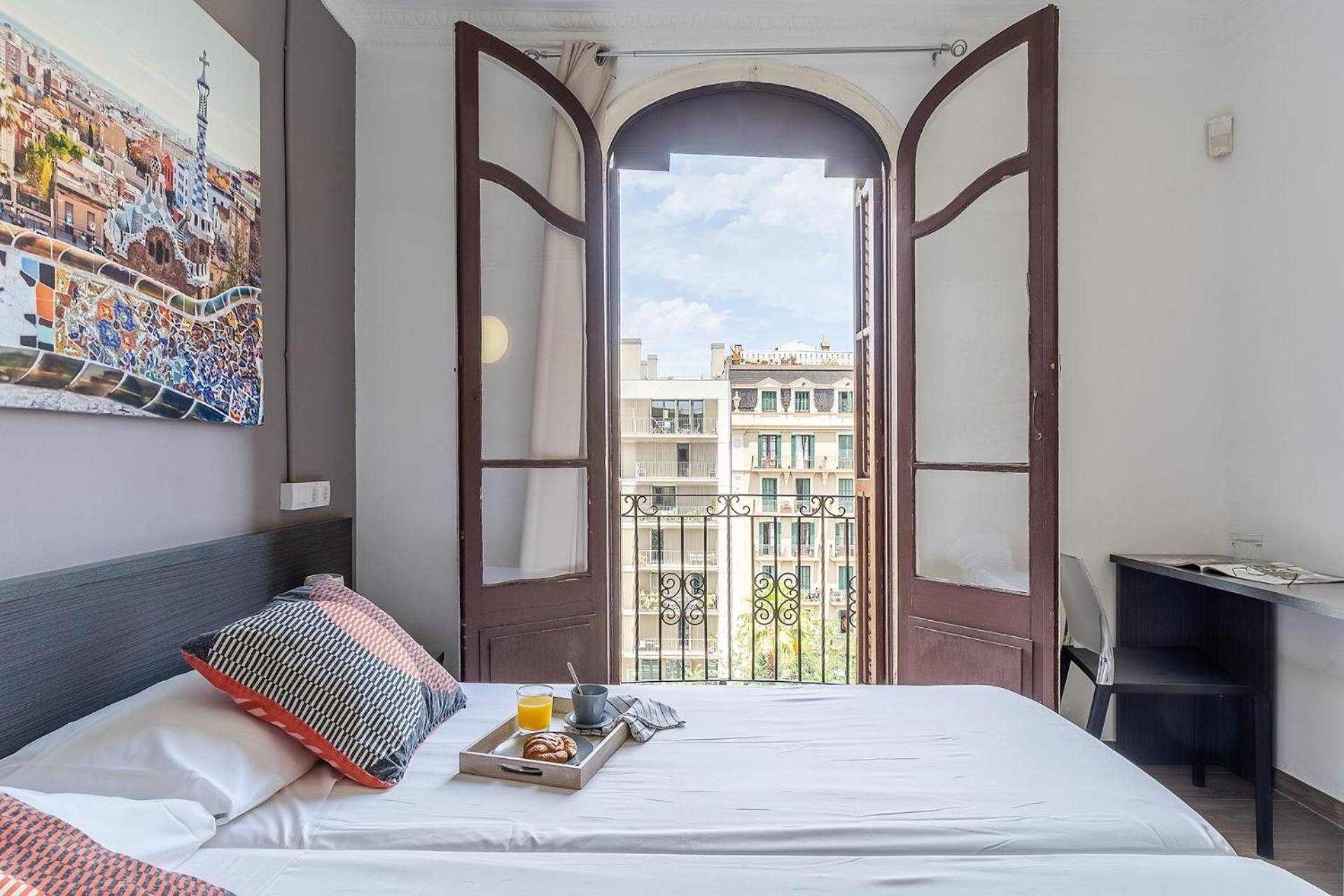 Apartamento de tres habitaciones (con vistas al exterior)