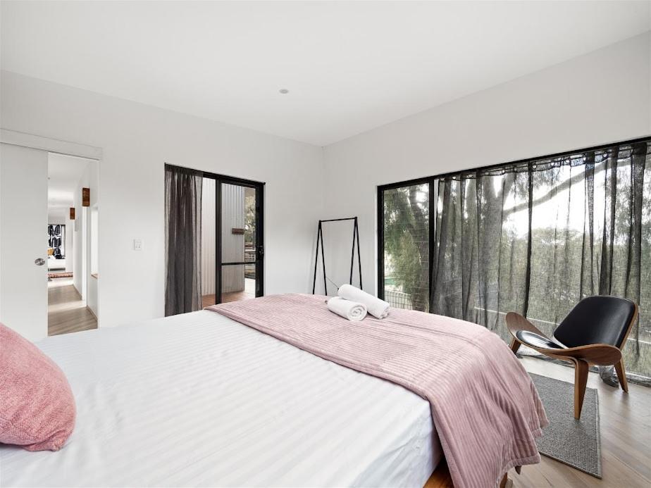 Two-Bedroom House photo 2