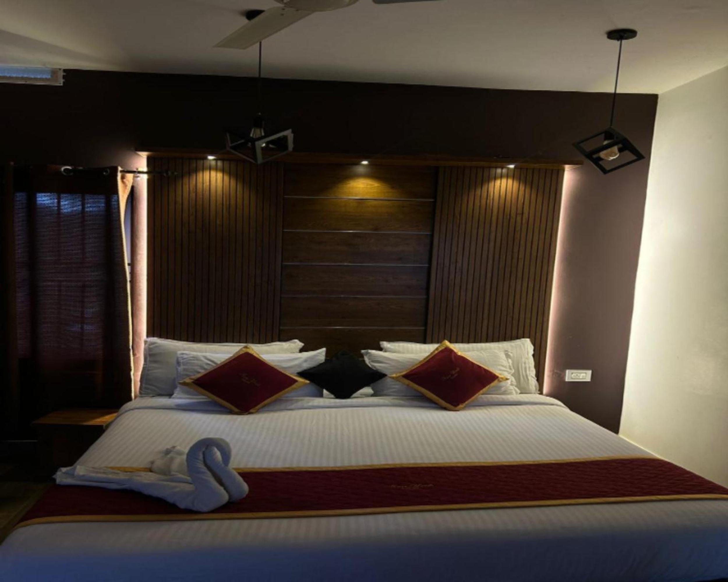 Family Suite With Balcony photo 2