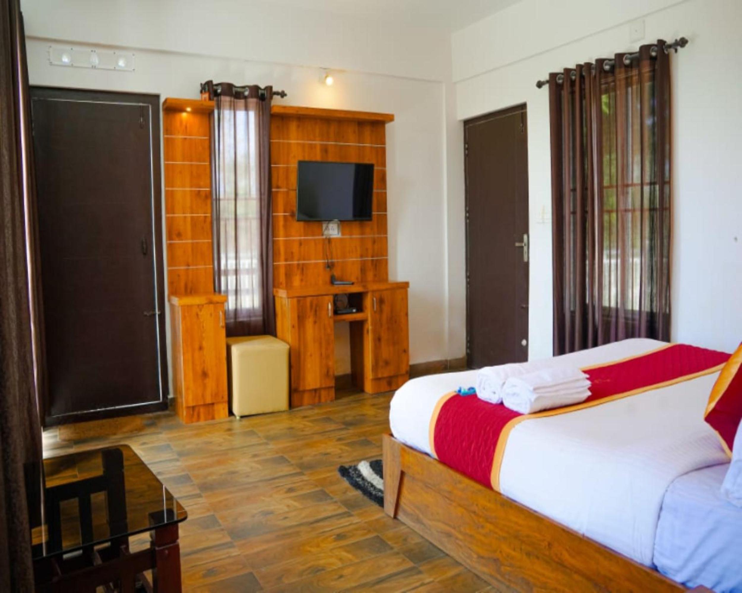 Deluxe Double Room With Balcony photo 2