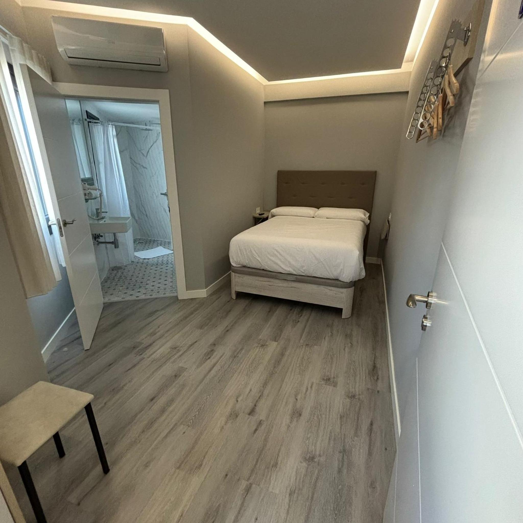 Habitación Doble con Baño Privado