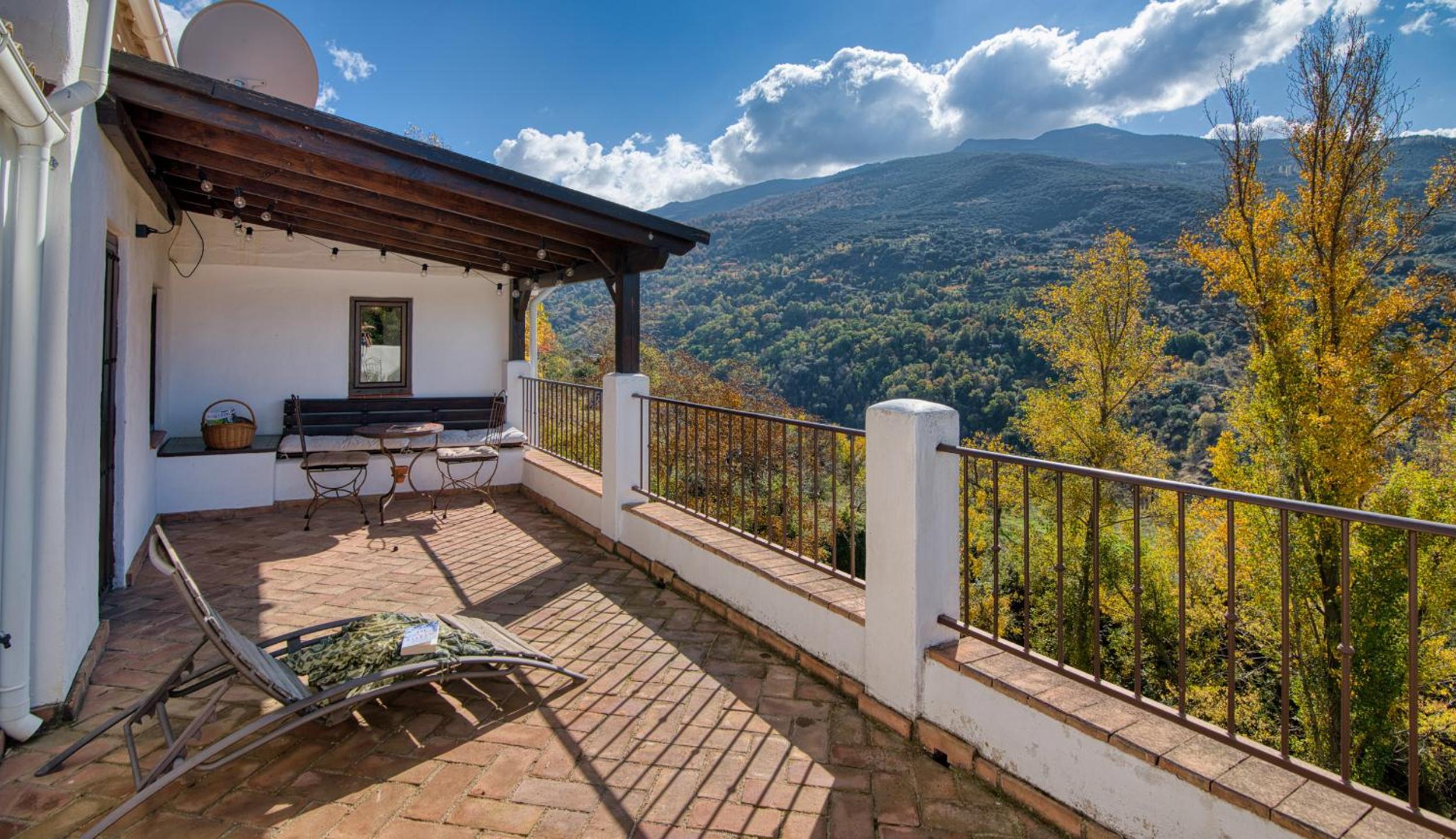 Double Room with Mountain View - Photo 23