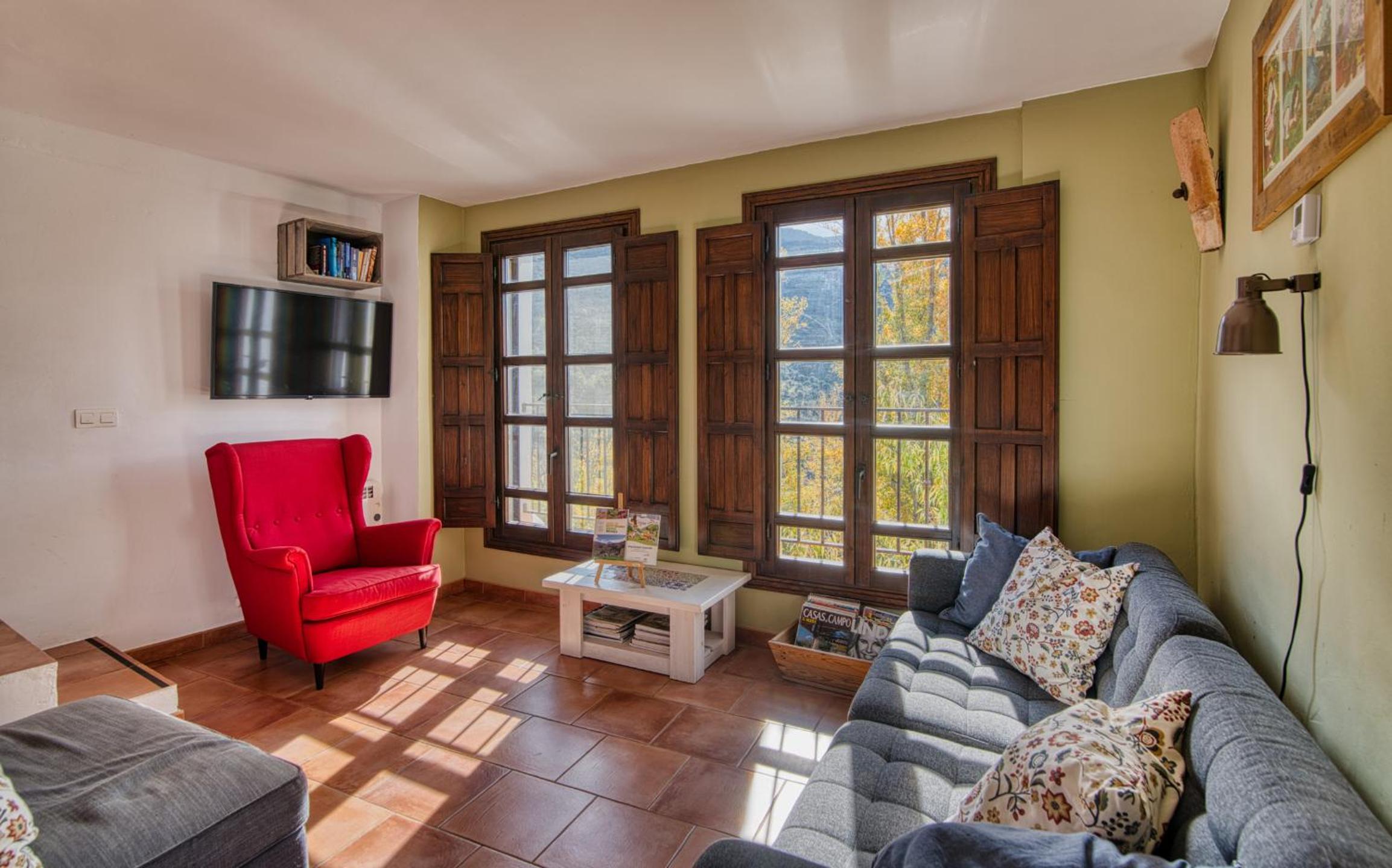 Double Room with Mountain View - Photo 1