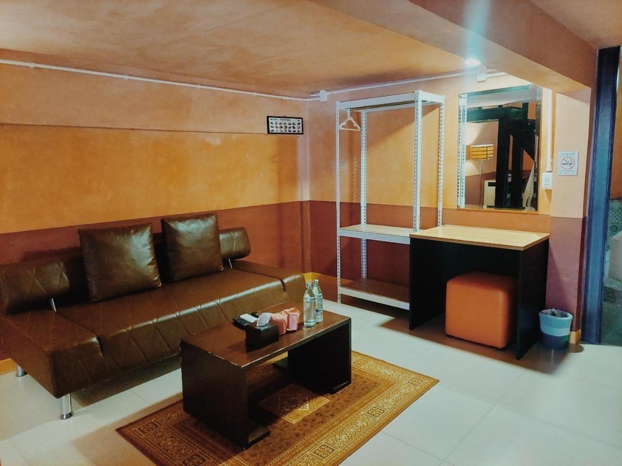 Deluxe King Room photo 3