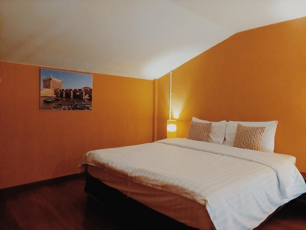 Deluxe King Room photo 2