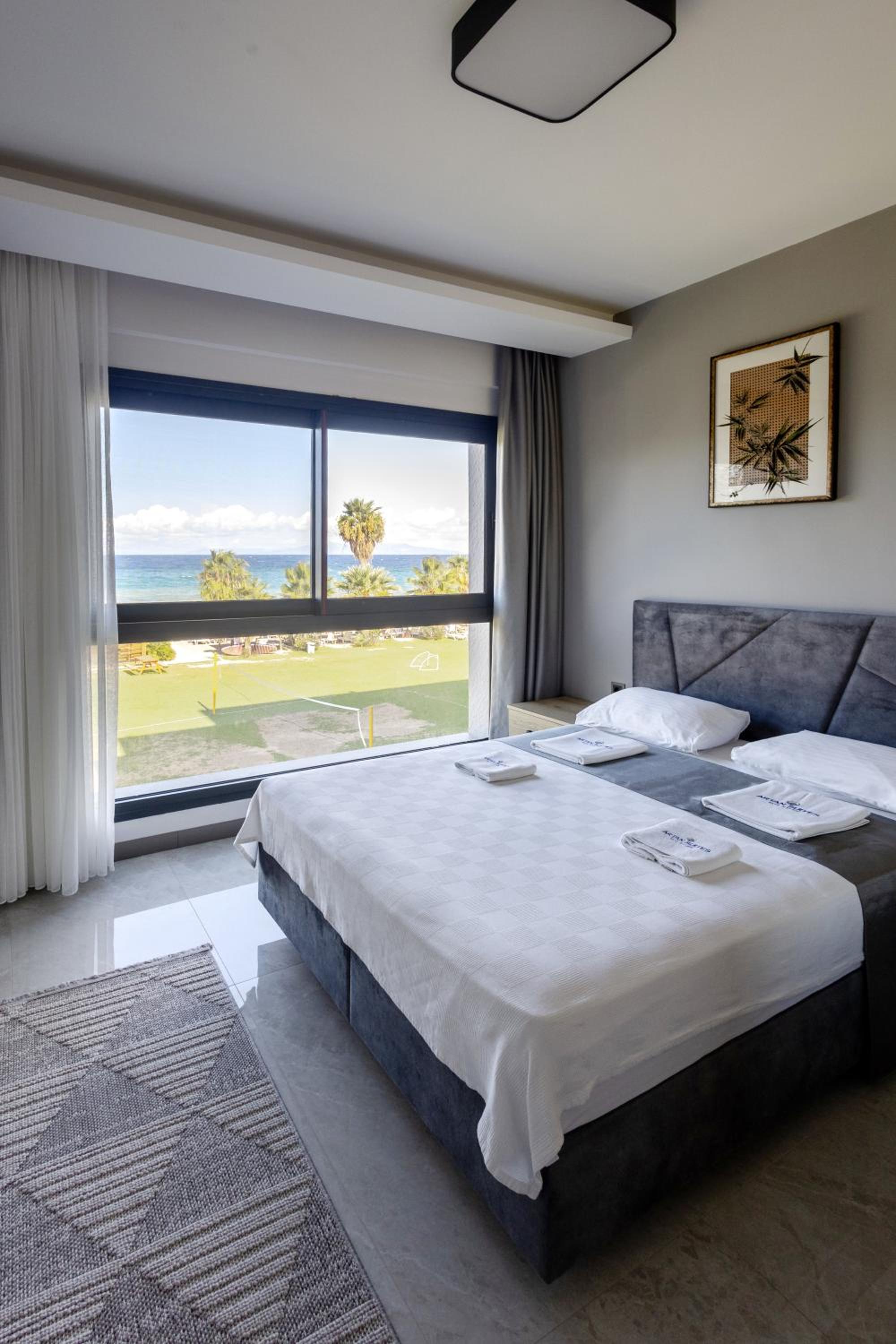King Suite with Sea View photo 1