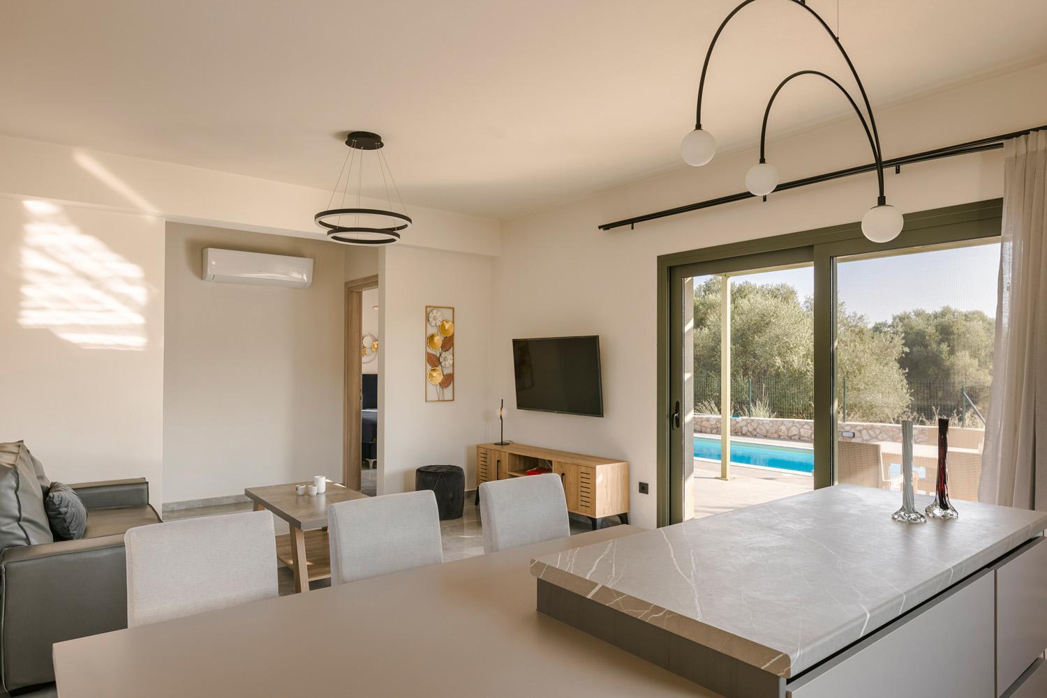 Villa photo 3