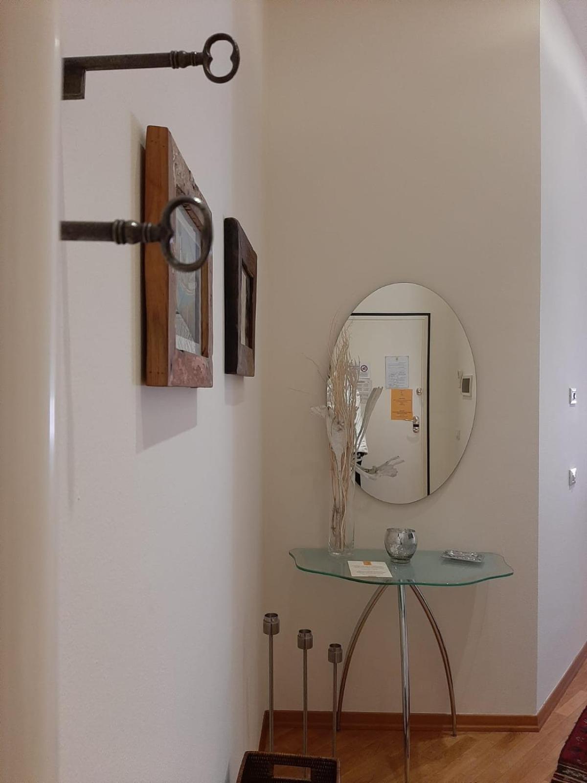 Deluxe Room - Photo 5