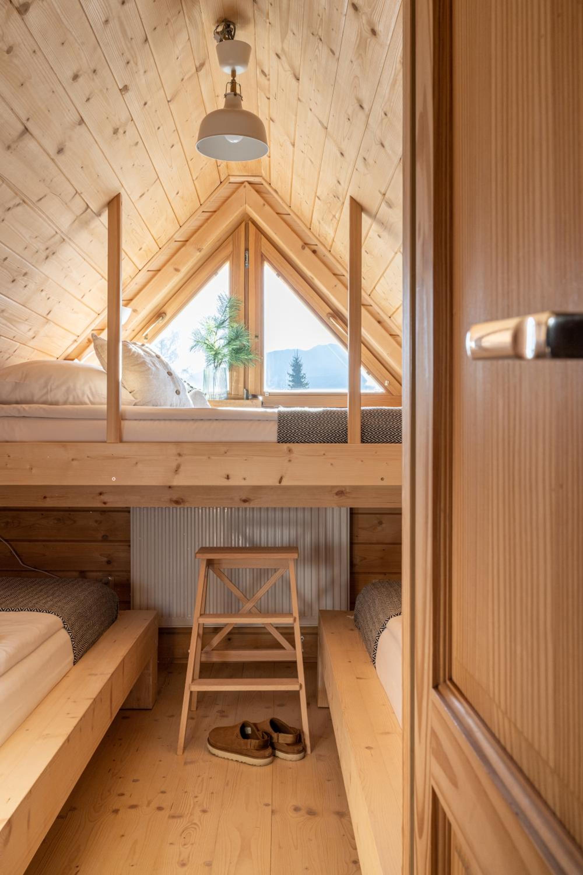 Chalet with Fireplace - Photo 7