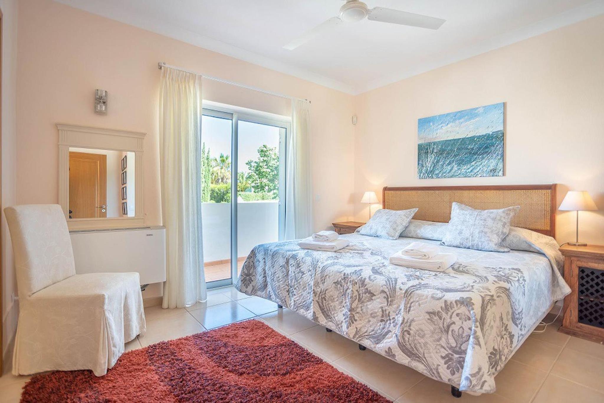 Villa photo 2