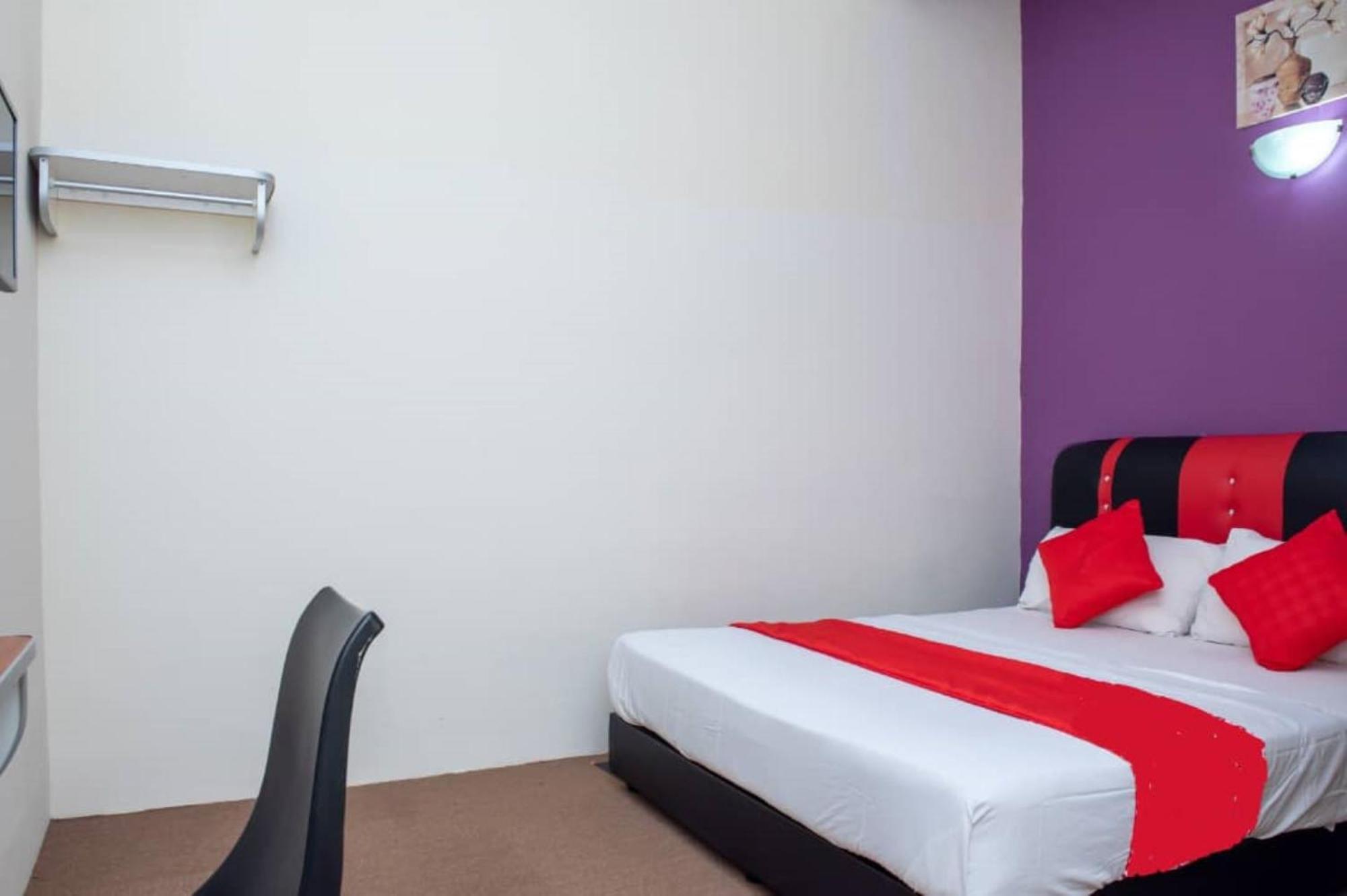 Standard Queen Room