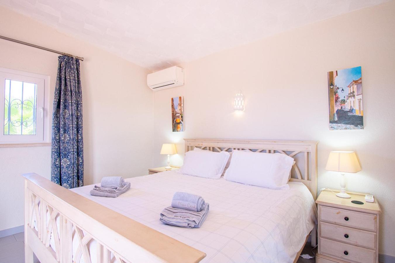 Villa photo 2