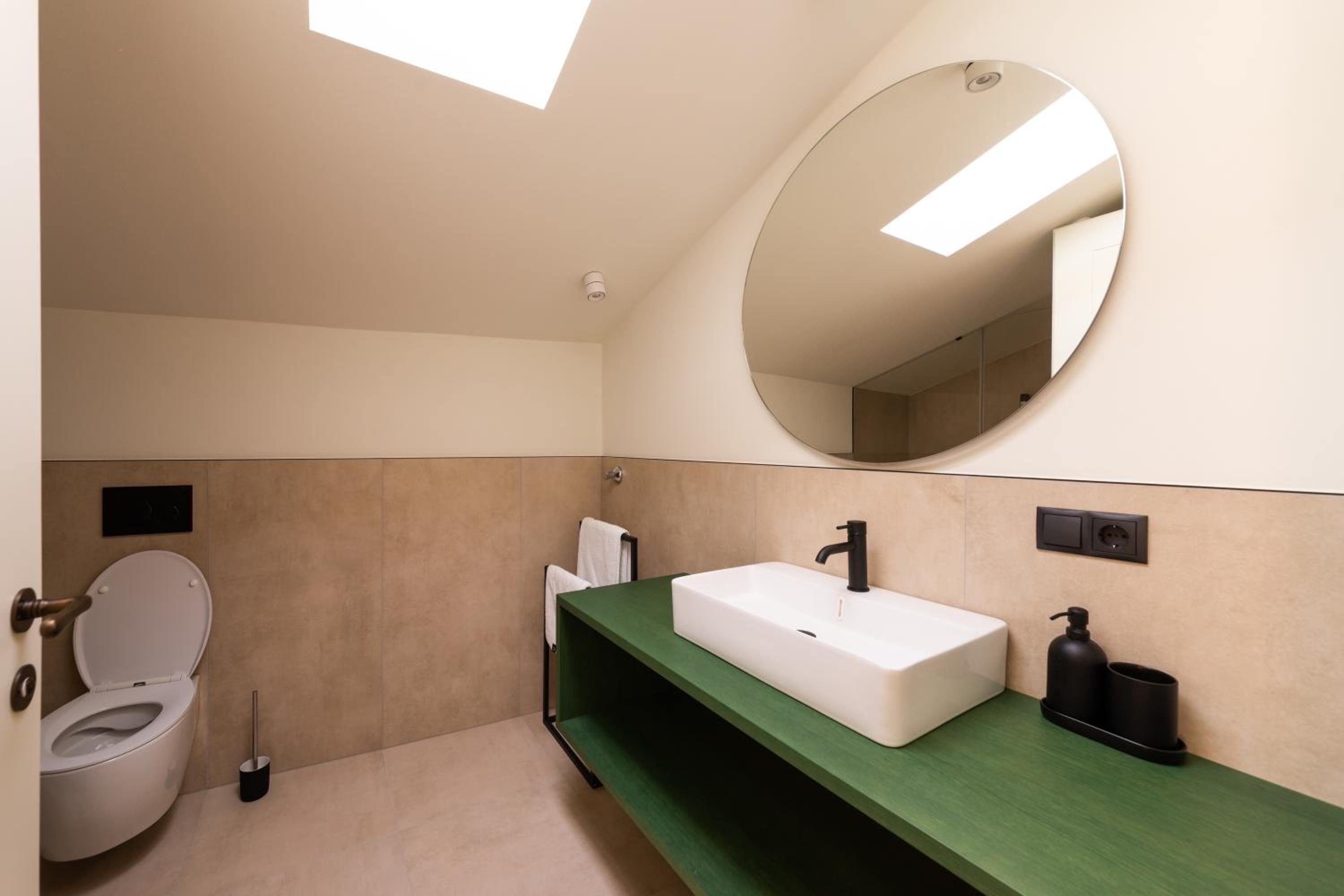 Studio Apartment photo 2
