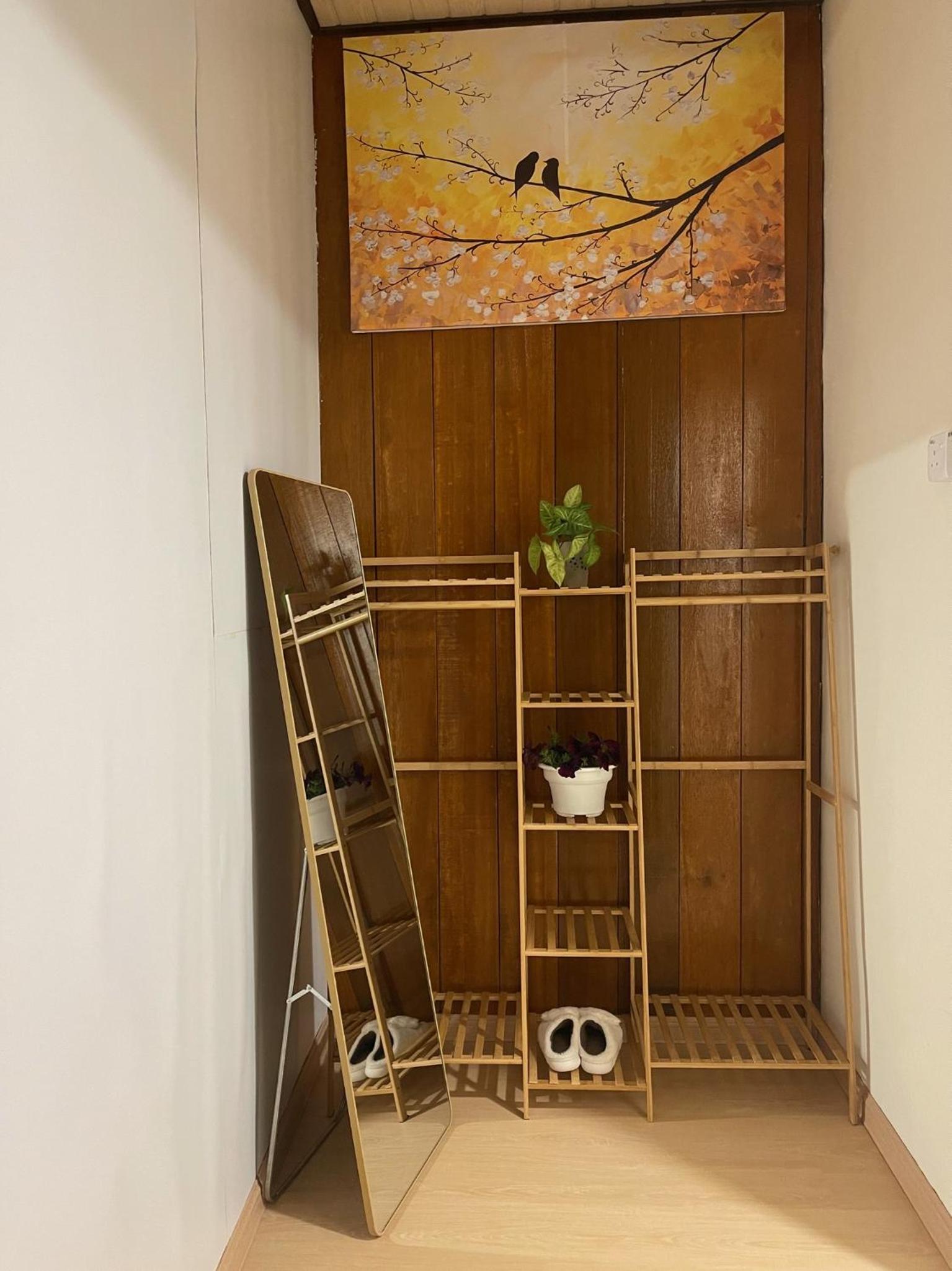 Family Room with Private Bathroom photo 2