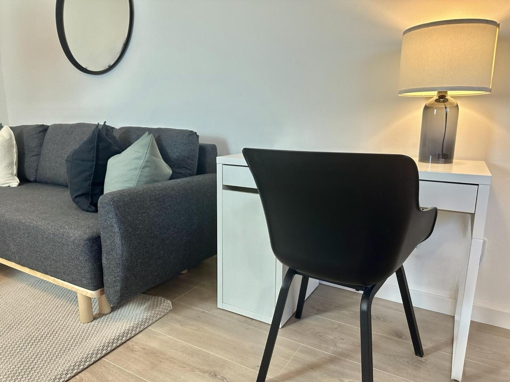 One-Bedroom Apartment with Balcony photo 1
