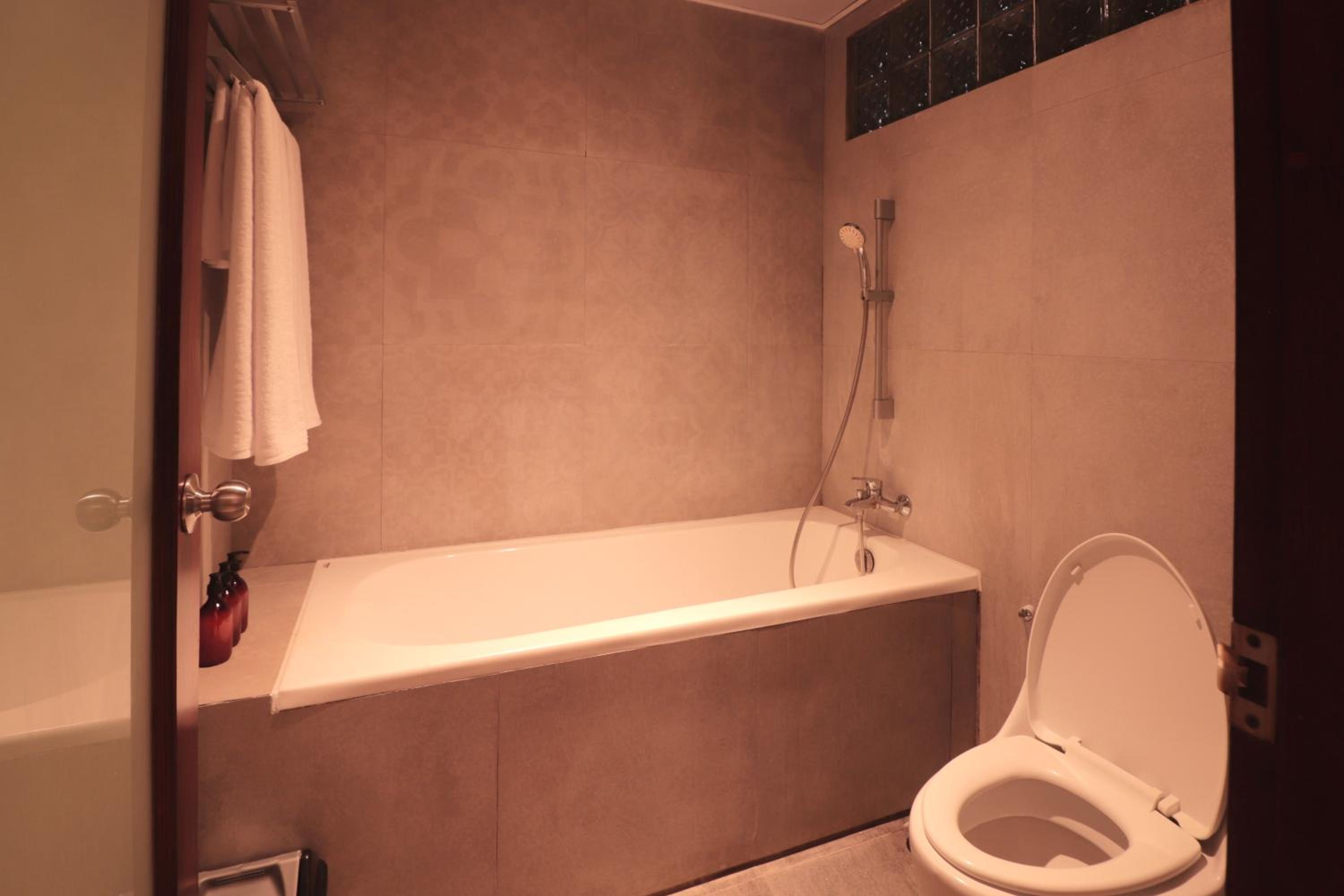 Deluxe Room - Photo 4