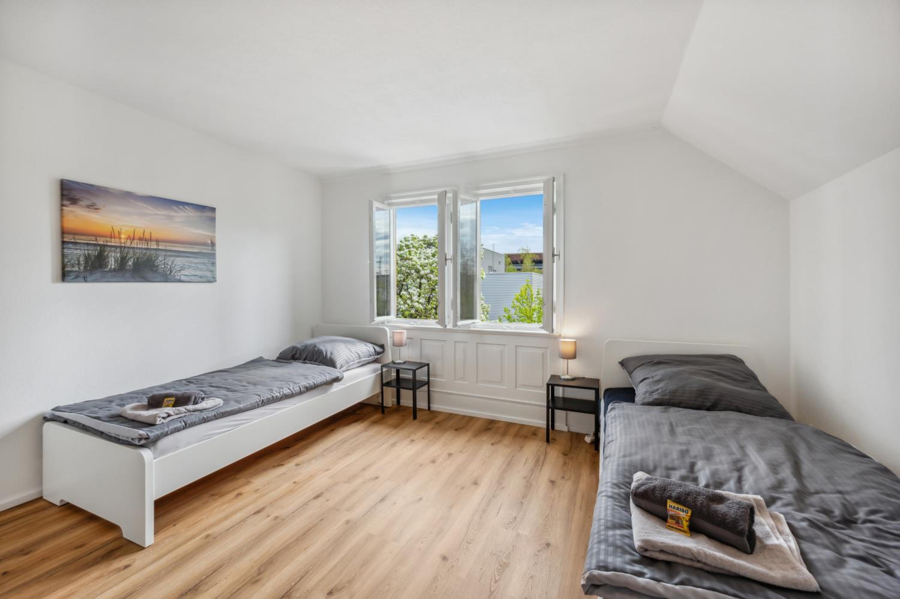 Apartment photo 2
