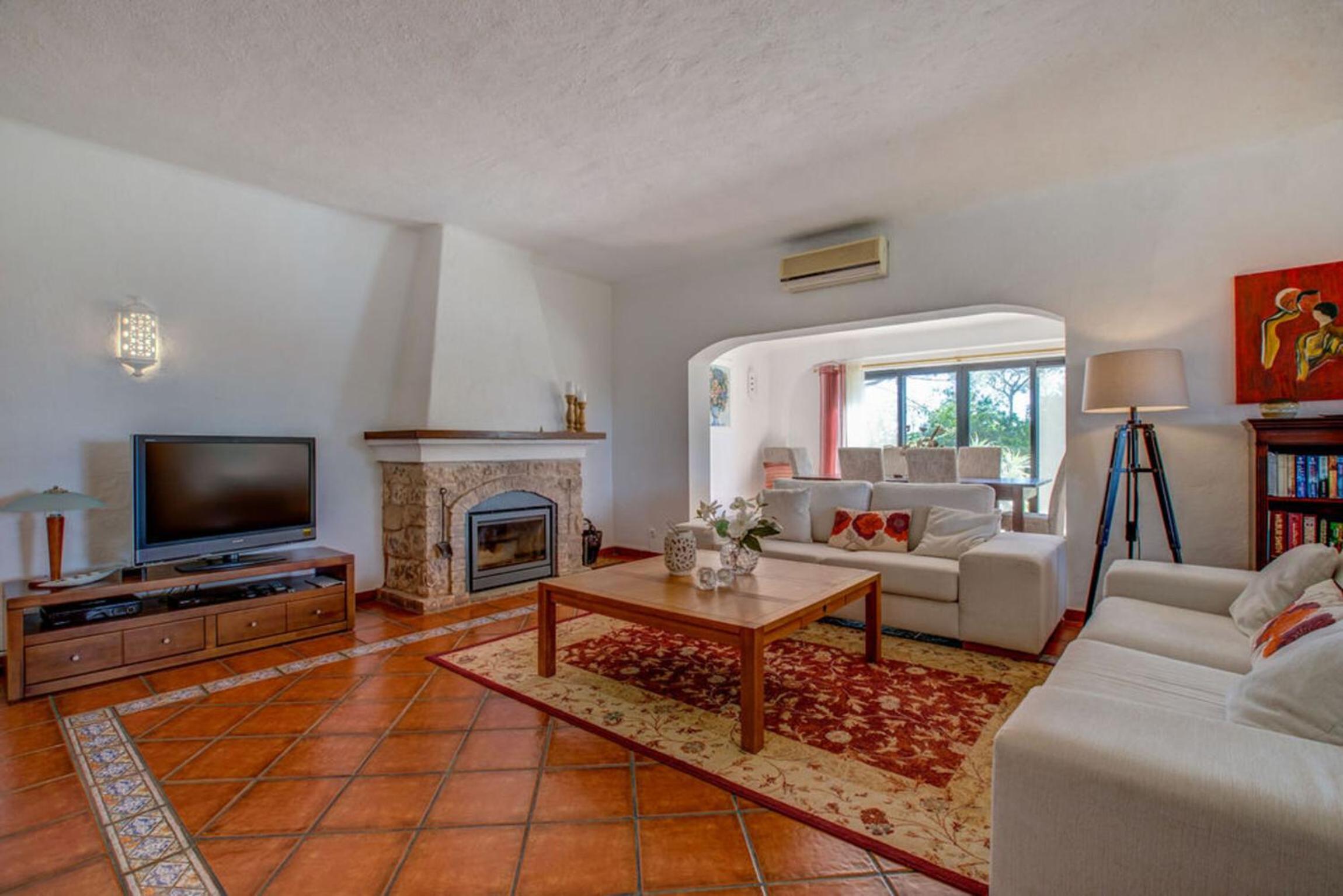 Villa photo 1